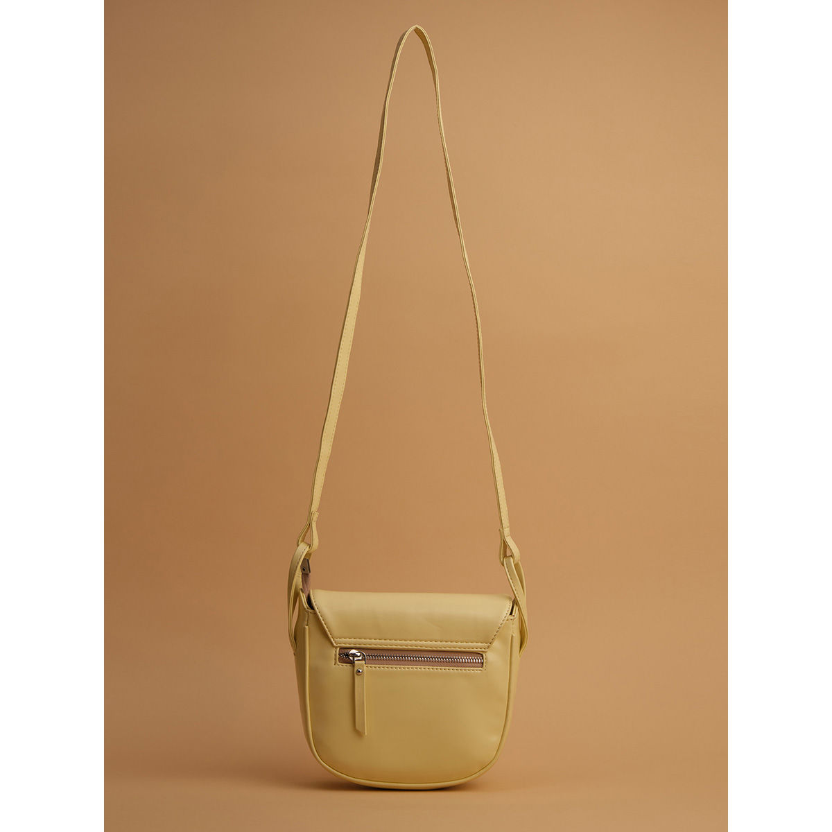 Eridani Daniel Sling Bag Yellow (M) Buy Eridani Daniel Sling Bag Yellow (M) Online at Best