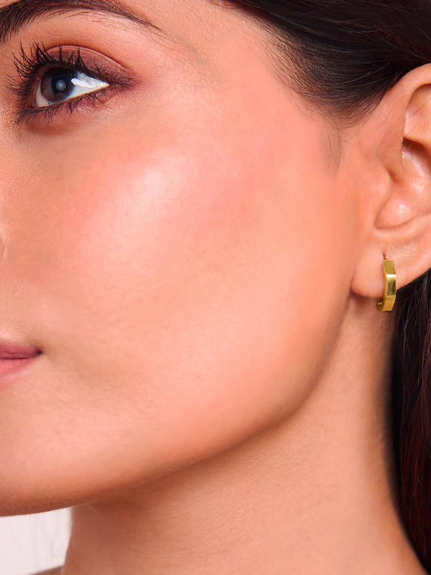 ELRA 18K Gold Plated Golden Facet Hoop Earrings