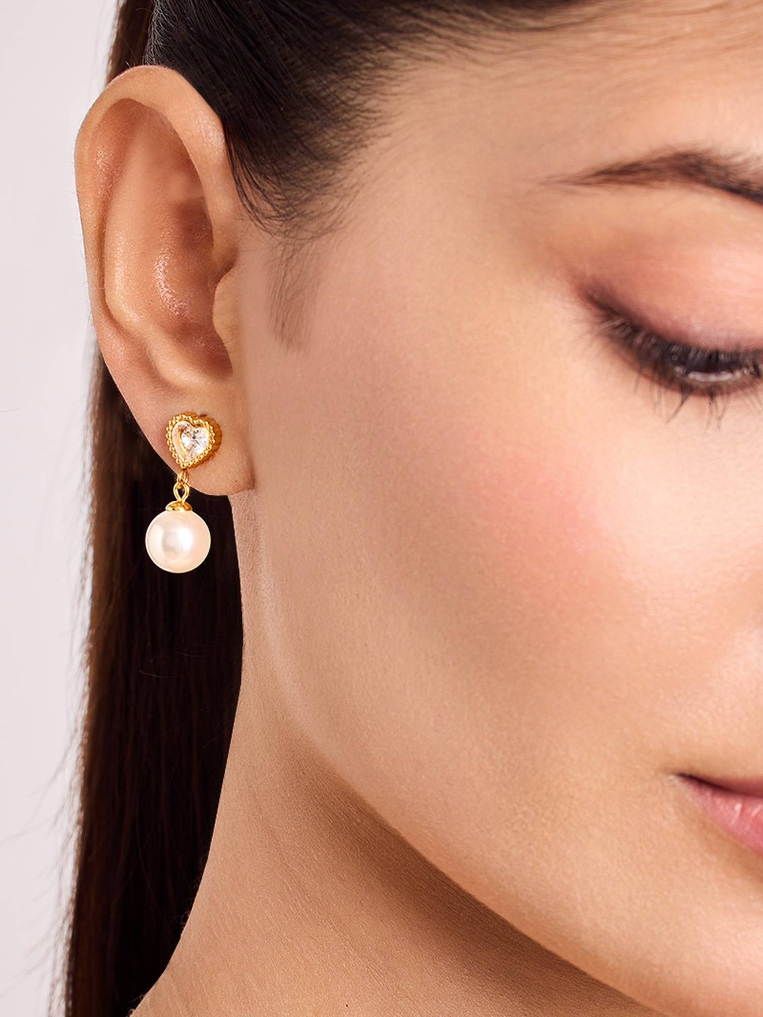 ELRA 18K Gold Plated Heart Pearl Earrings