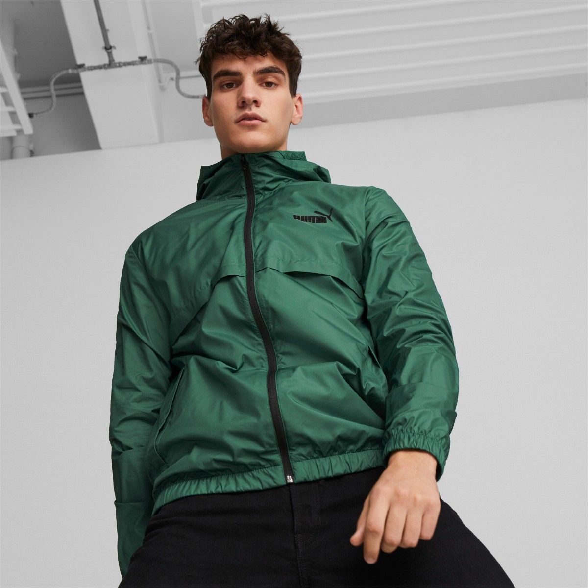 Puma on sale foundation windbreaker