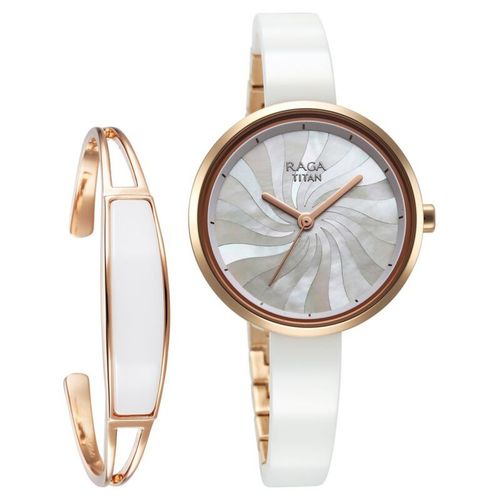 Wrist Watch Titan Watch With Bracelet Ladies Watches Titan White