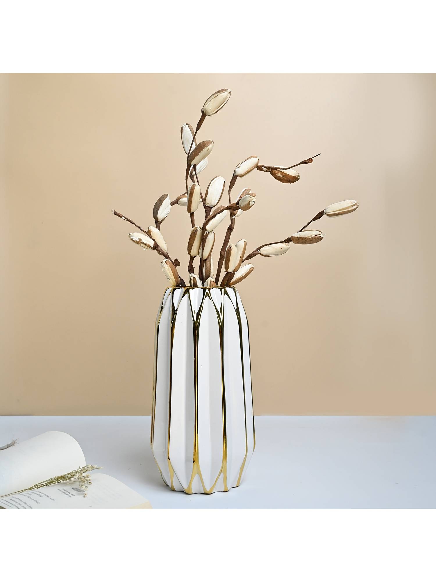 Voncasa Ceramic White Vase