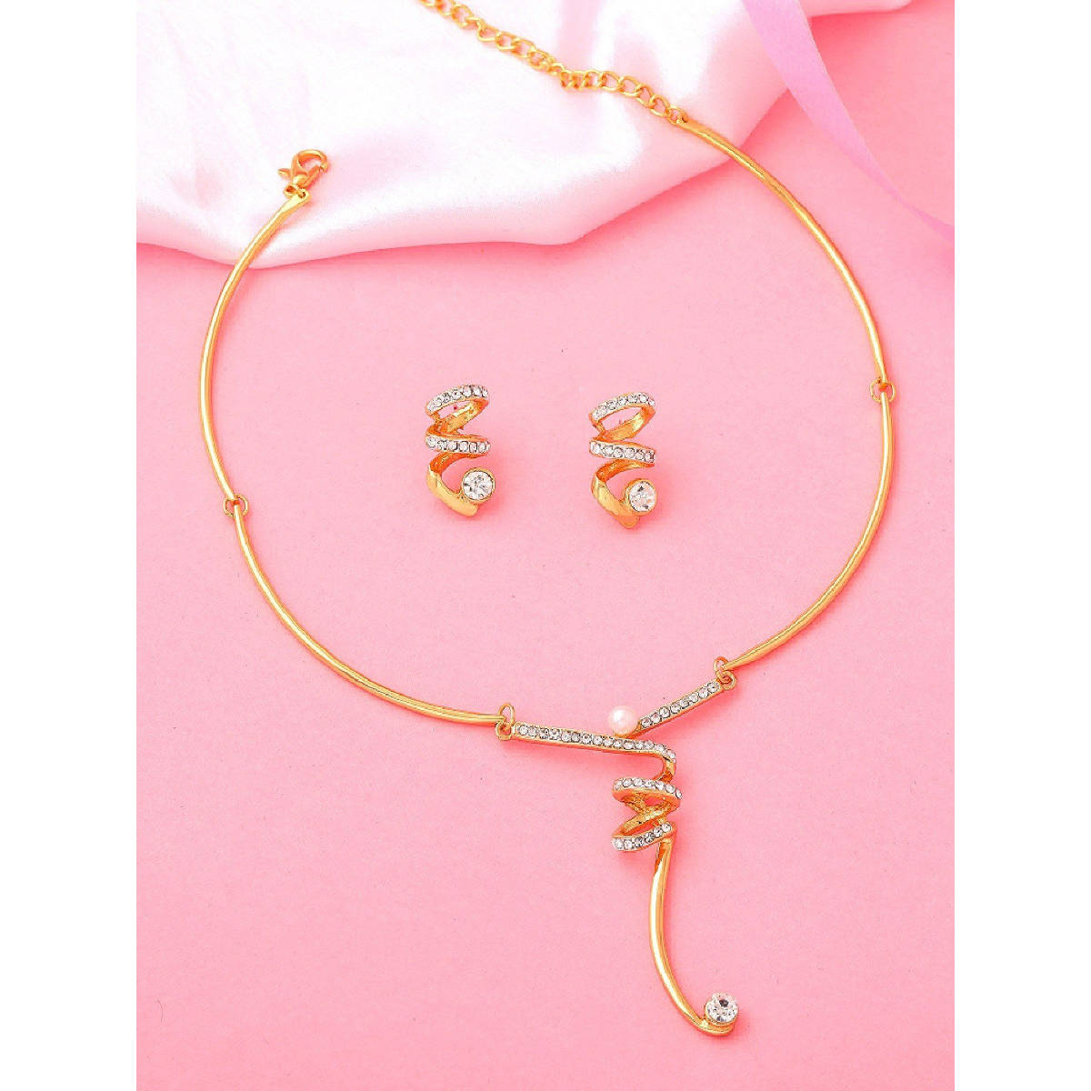 Estele Gold Plated Unique Circular Designer Necklace set with Crystals for Women