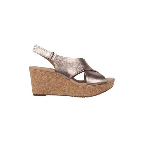 Clarks Annadel Eirwyn Gold Metallic Buy Clarks Annadel Eirwyn Gold Metallic Online At Best Price In India Nykaa