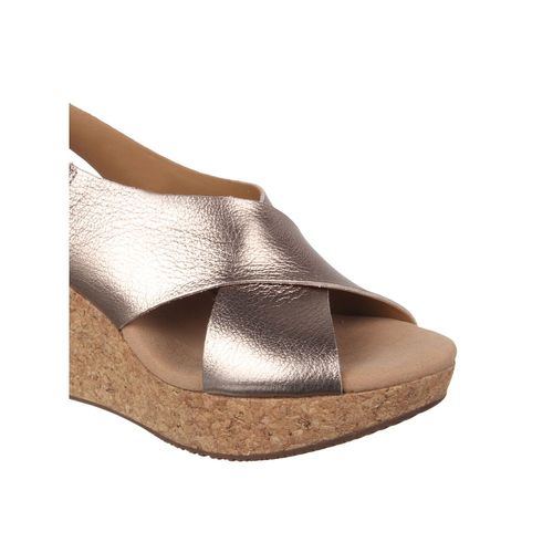 Clarks Annadel Eirwyn Gold Metallic Buy Clarks Annadel Eirwyn Gold Metallic Online At Best Price In India Nykaa