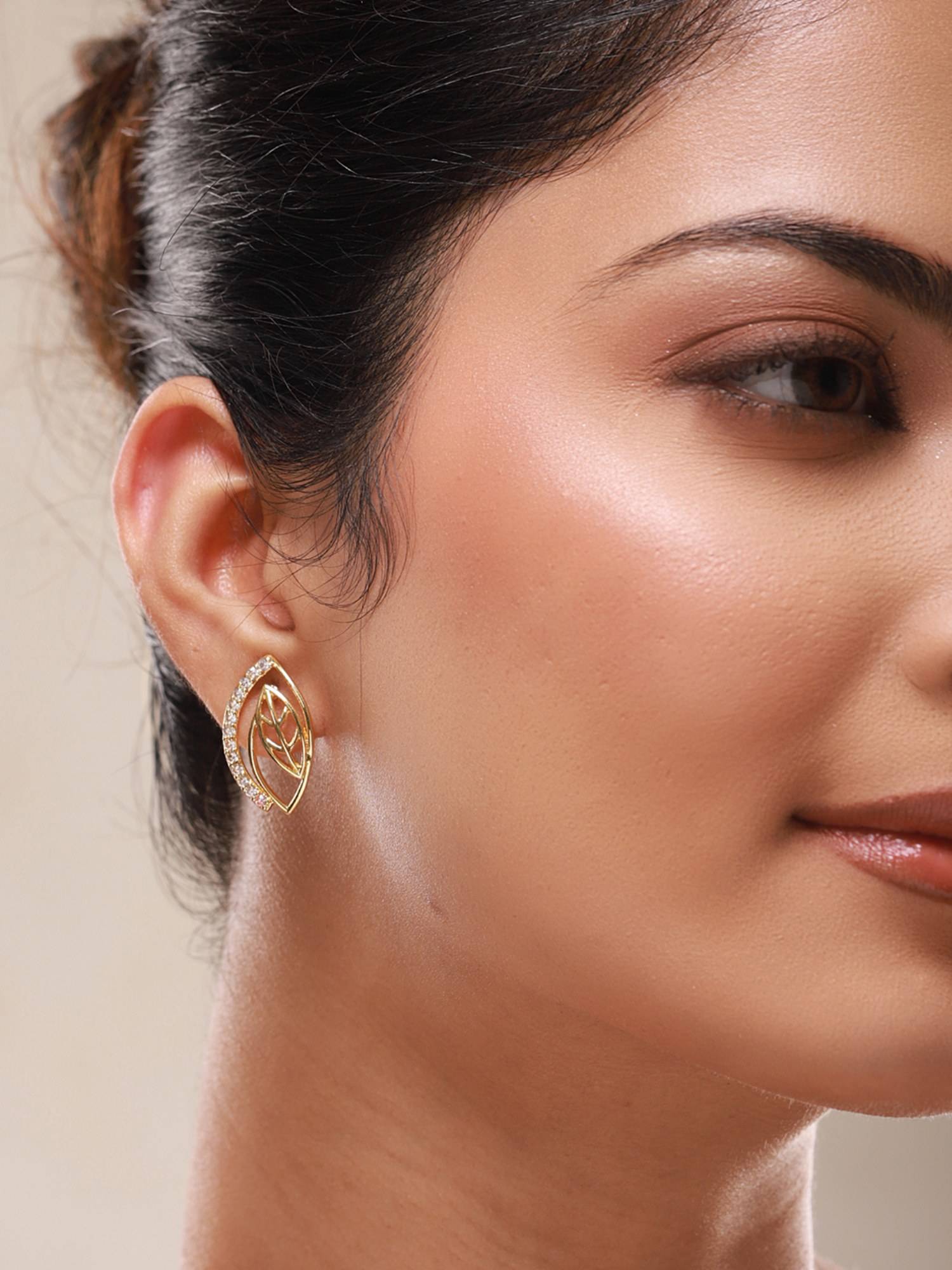 Voylla Leafy Affair Folira Grace Stud Earrings