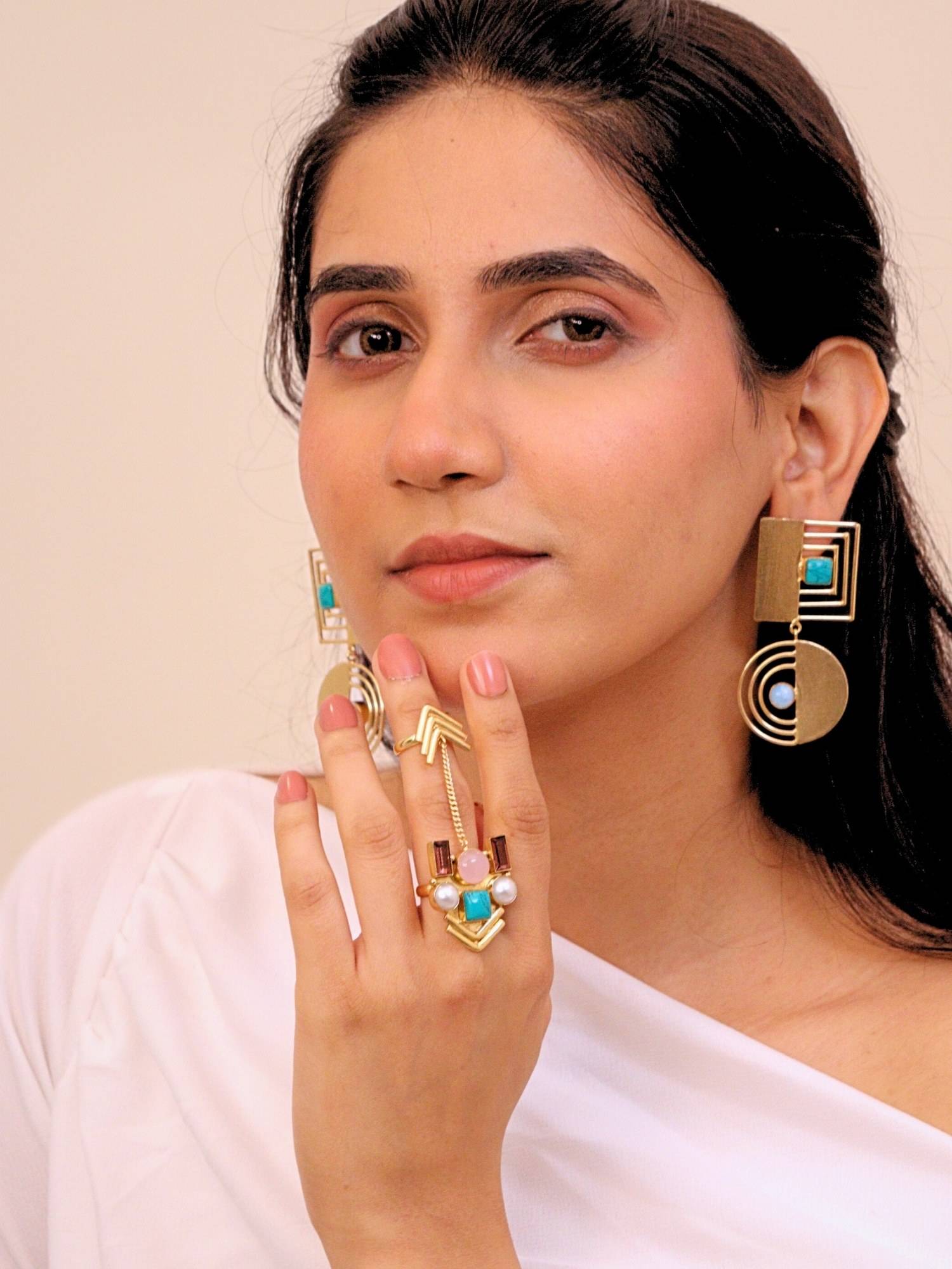 Viana Jewels 18K Gold Plated Muktika Stone Adjustable Ring