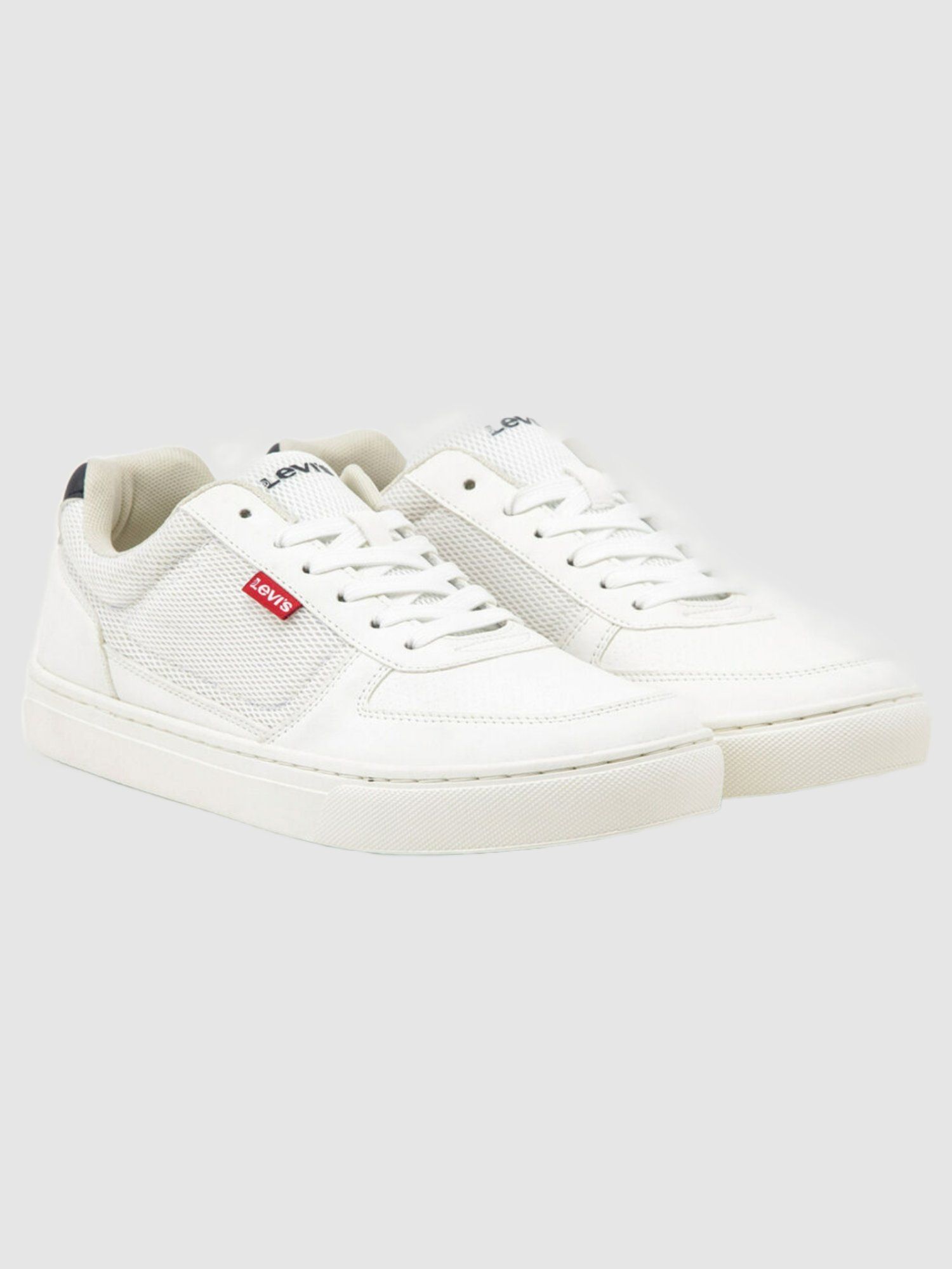 Discover 112+ levis white sneakers