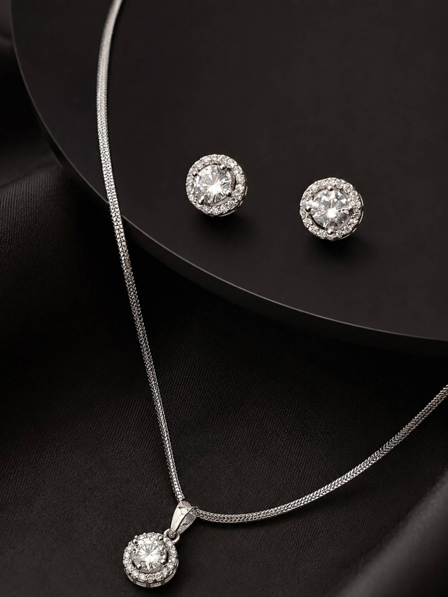 Fabula Silver Anti Tarnish Round Cubic Zirconia Pendant Set