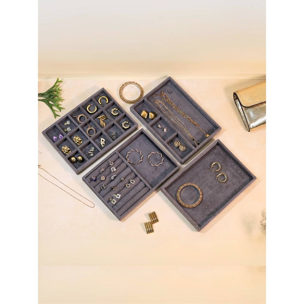 The Big Trove Set Of 4 Grey Velvet Jewellery Organizer Trays For Wardrobe Closet