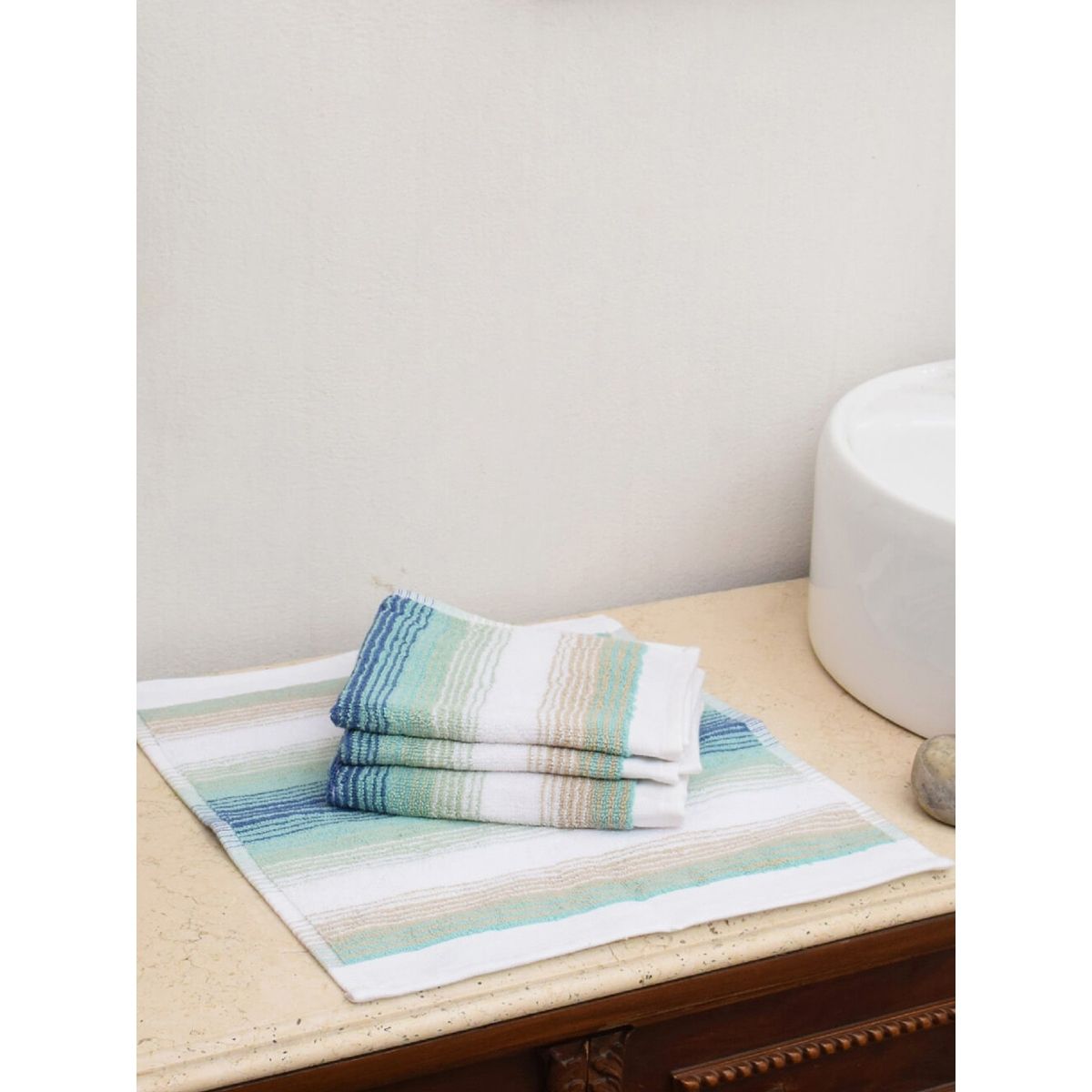 Avira home top towels