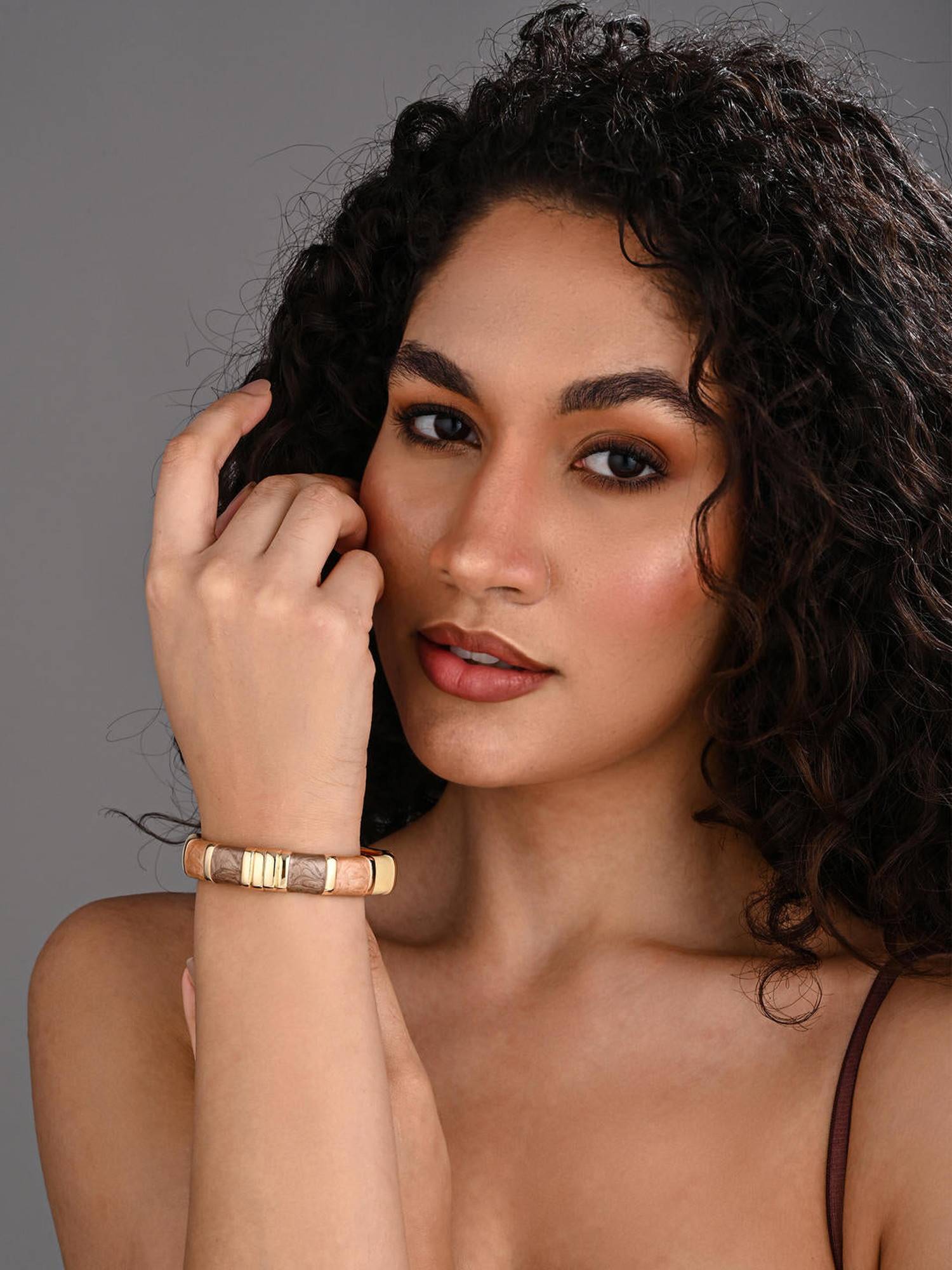 REENISAA Brown Enamel Voyage Colorblock Bangle