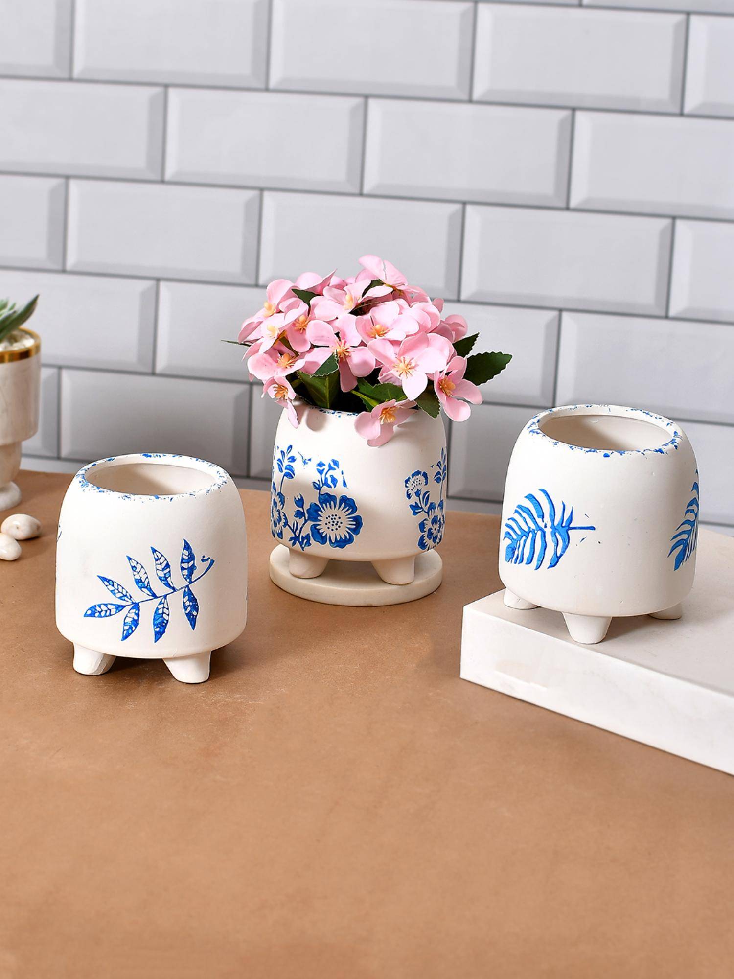 Tayhaa Blue Printed Planter