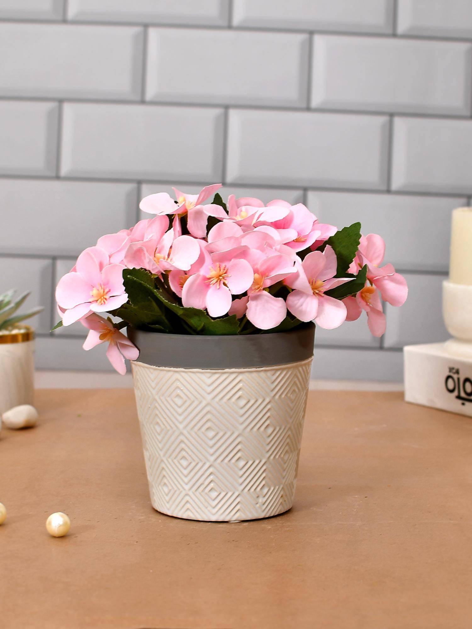 Tayhaa Cream Geometric Shaped Ceramic Planter