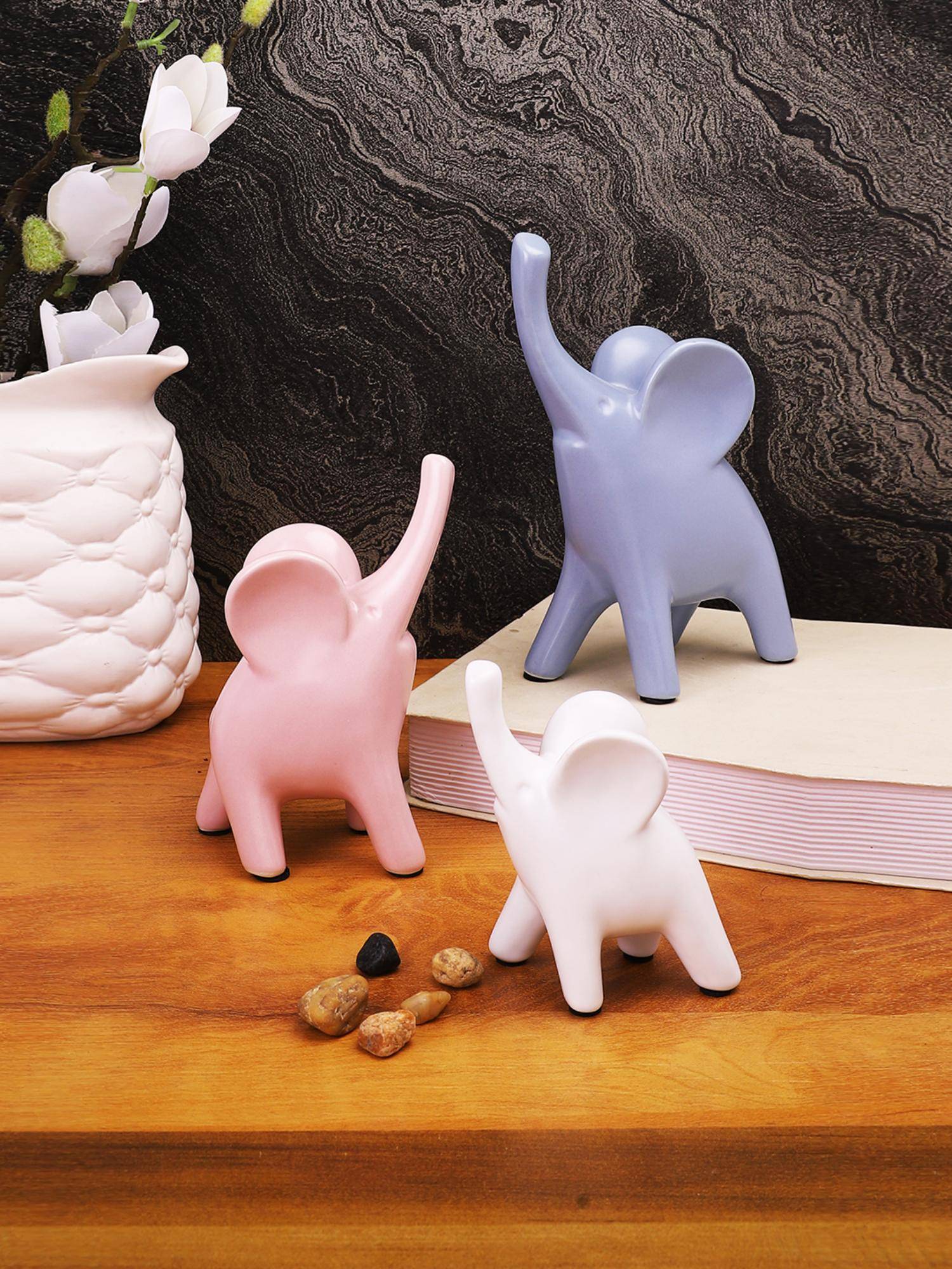 Tayhaa Tiny Elephant Figurines