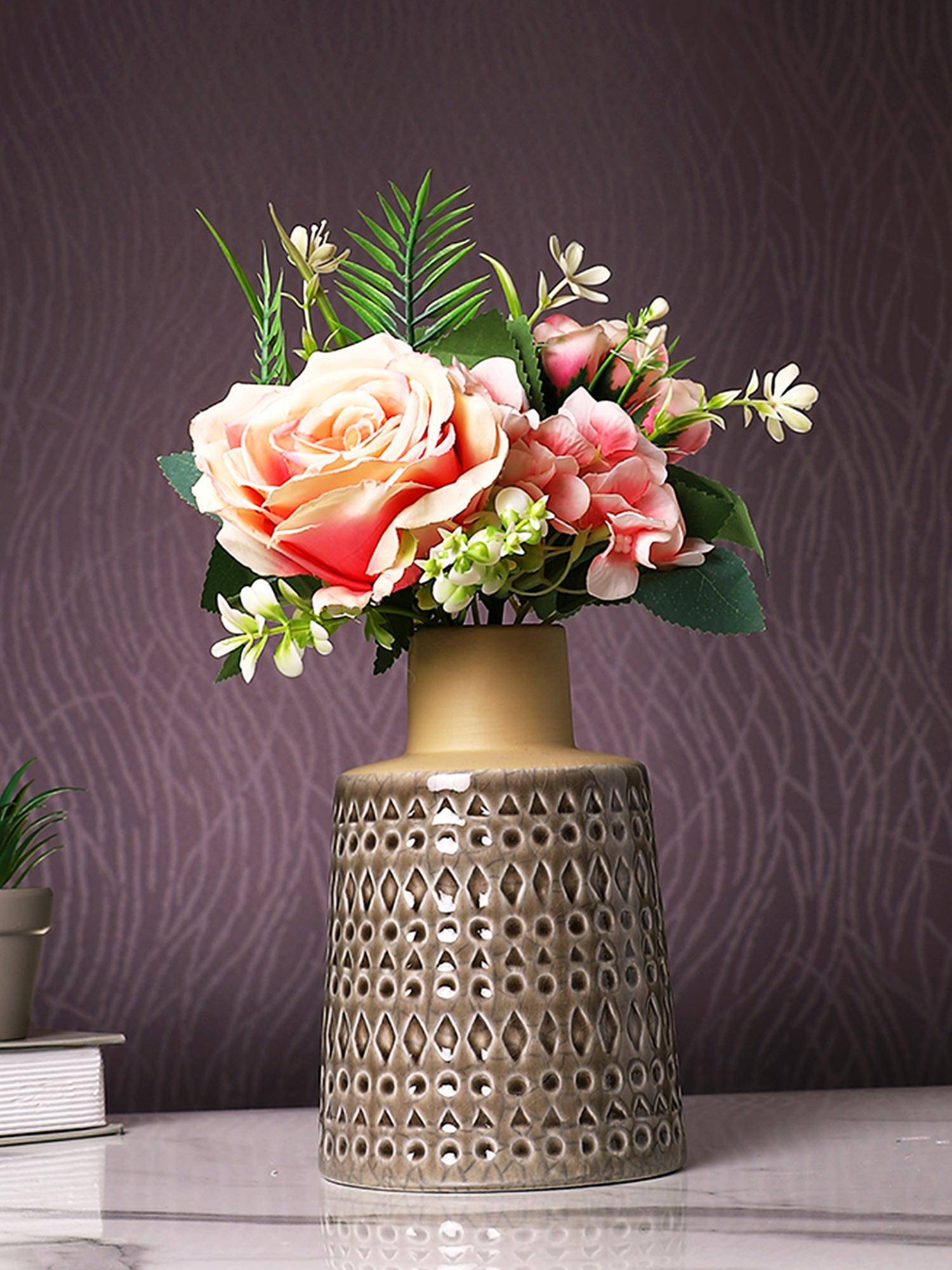 Tayhaa Geometric Designed Brown Ceramic Vase