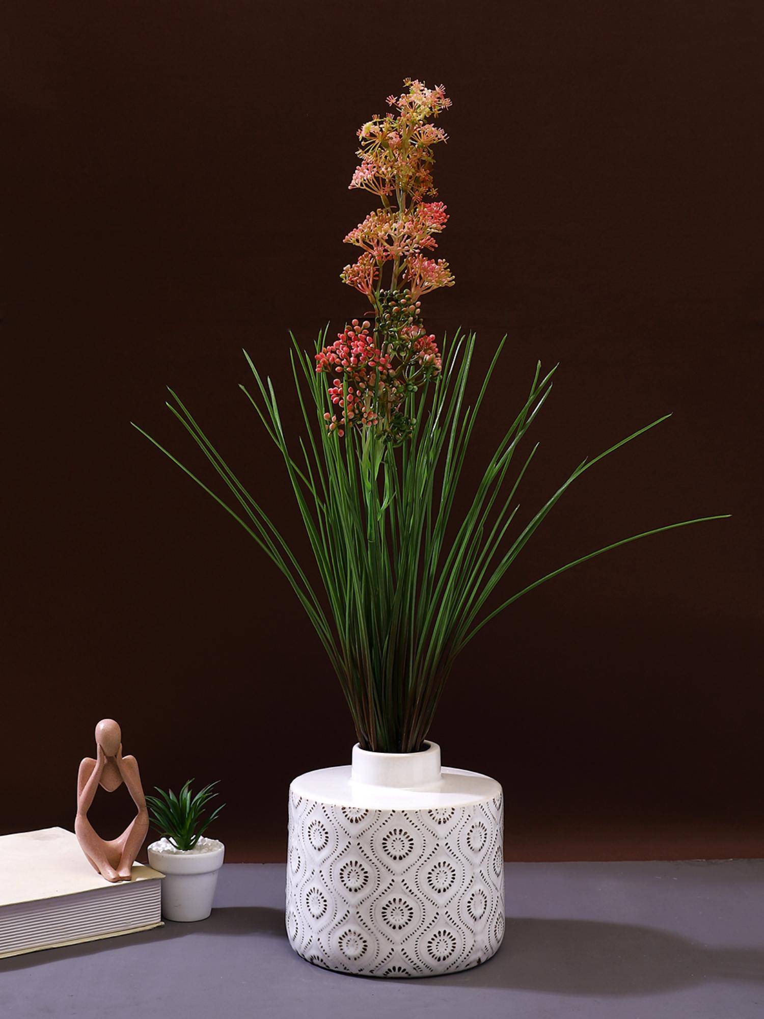Tayhaa White Arabic Artwork Ceramic Vase