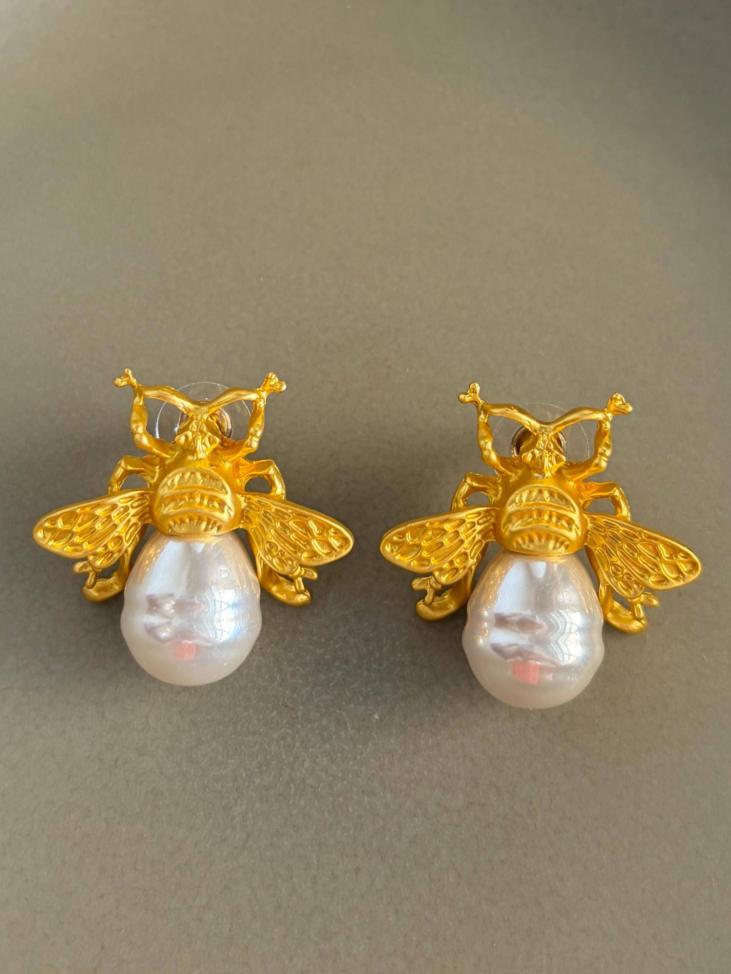 AMOSSH Mimi White Earrings