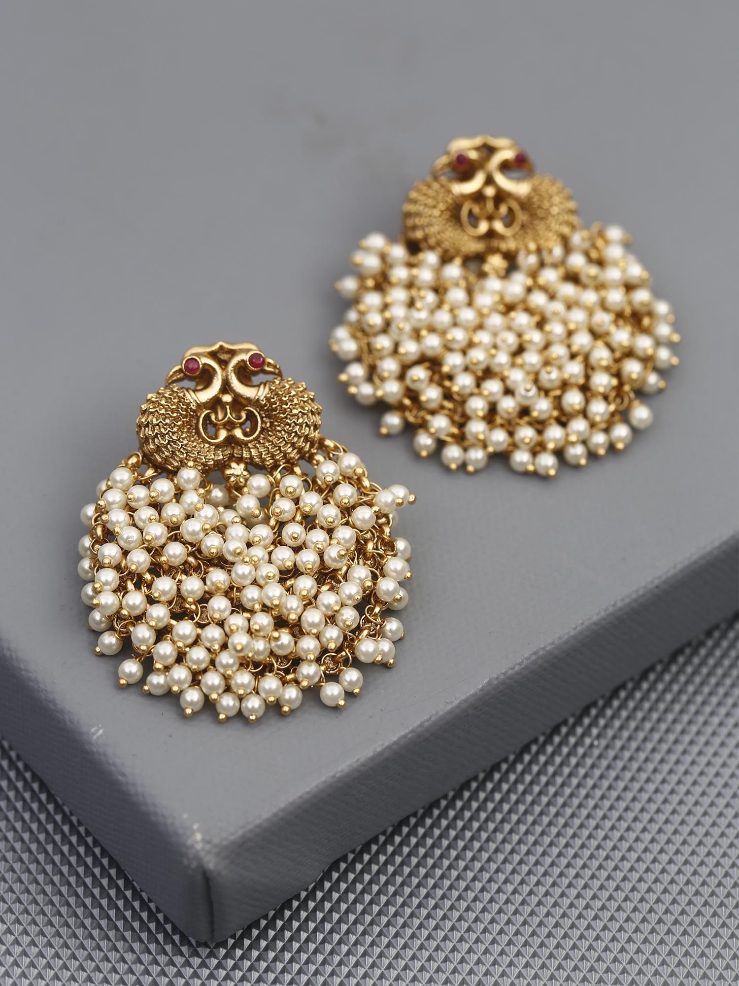 gold stud earrings for wedding