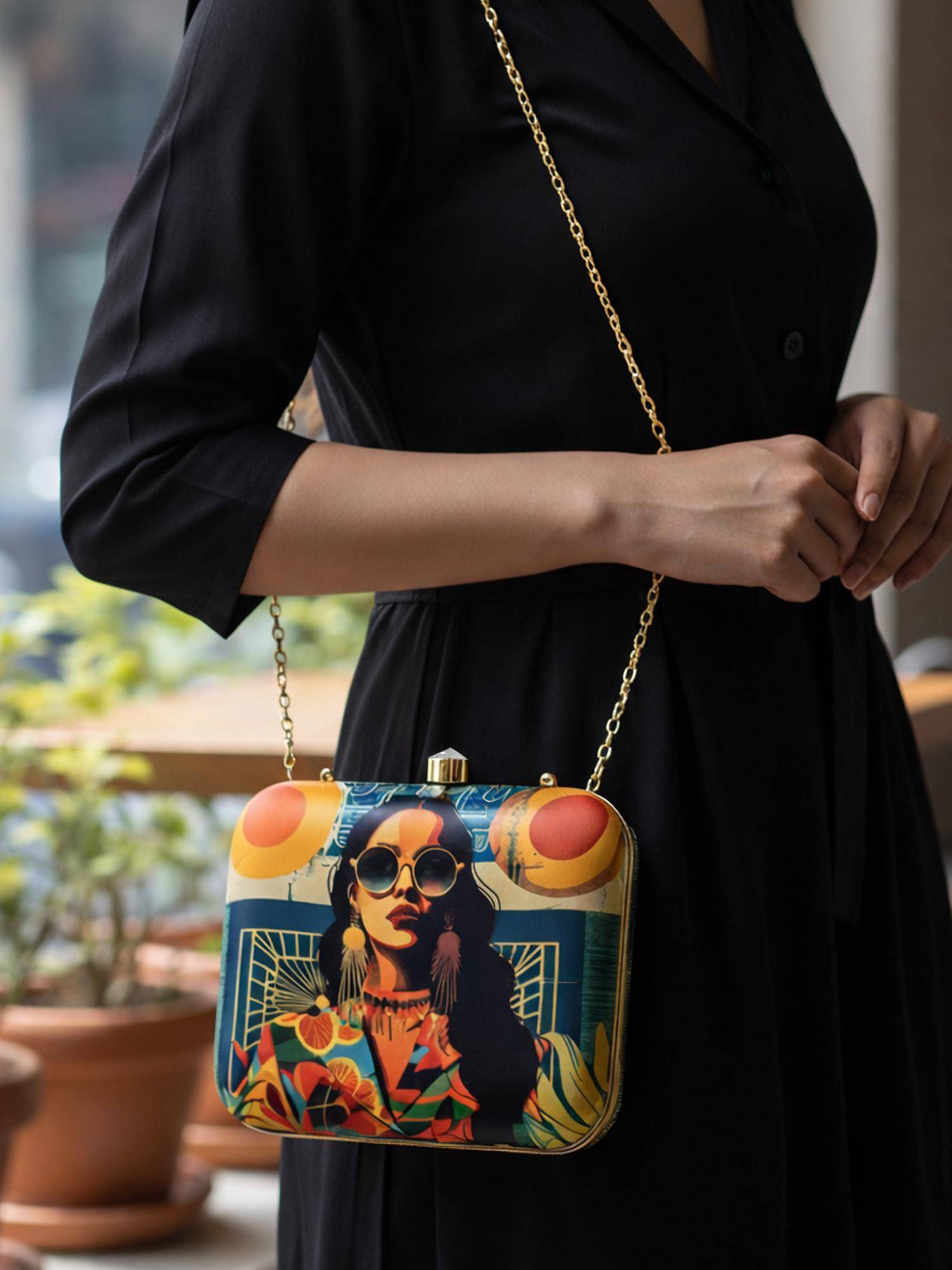 ARTKLIM Glamourous Girl Portrait Printed Clutch with Detachable Chain