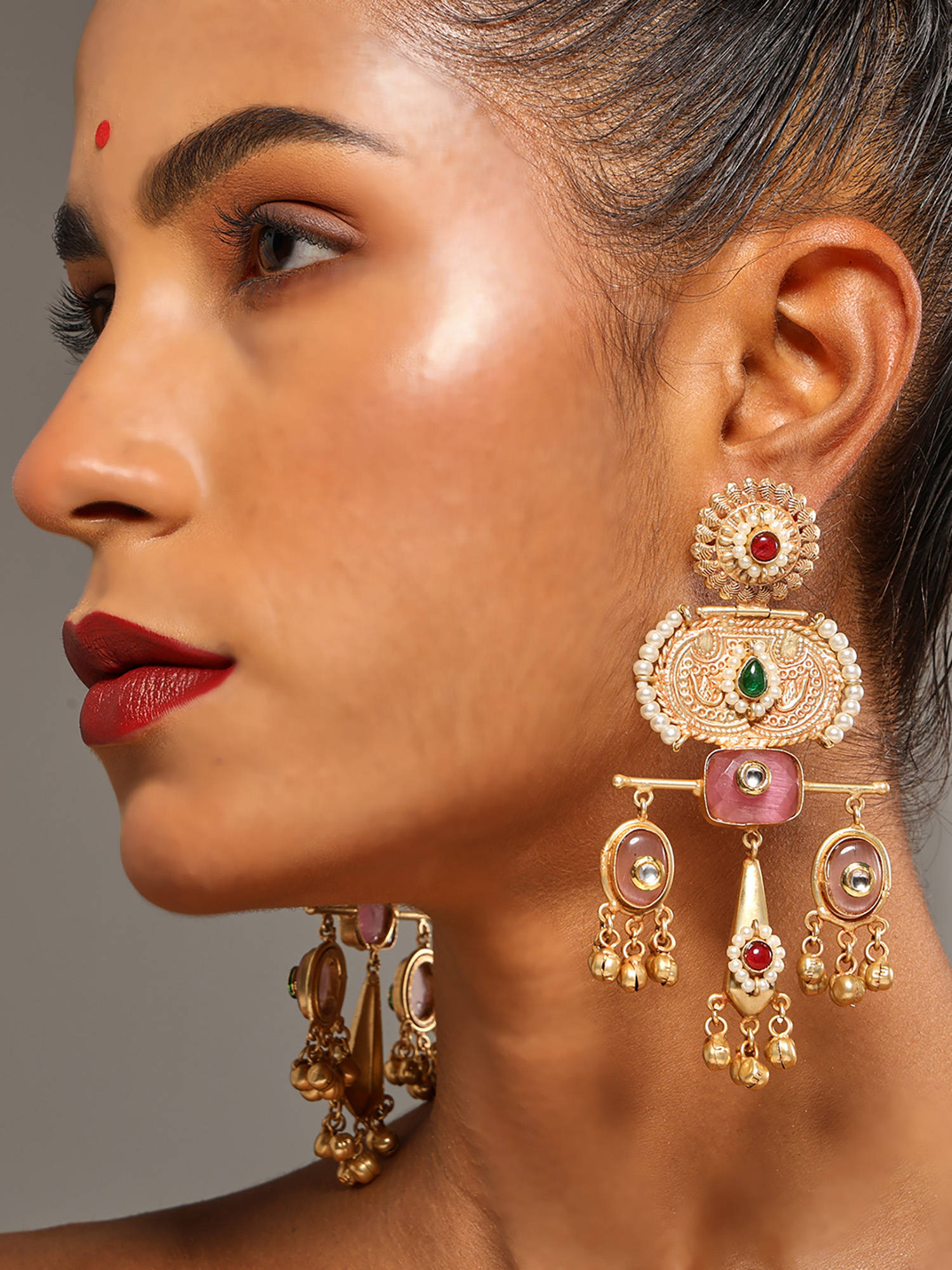 VENI Glod Plated Oxidised Artificial Stones and Beads Oxidised Square Drop Earrings