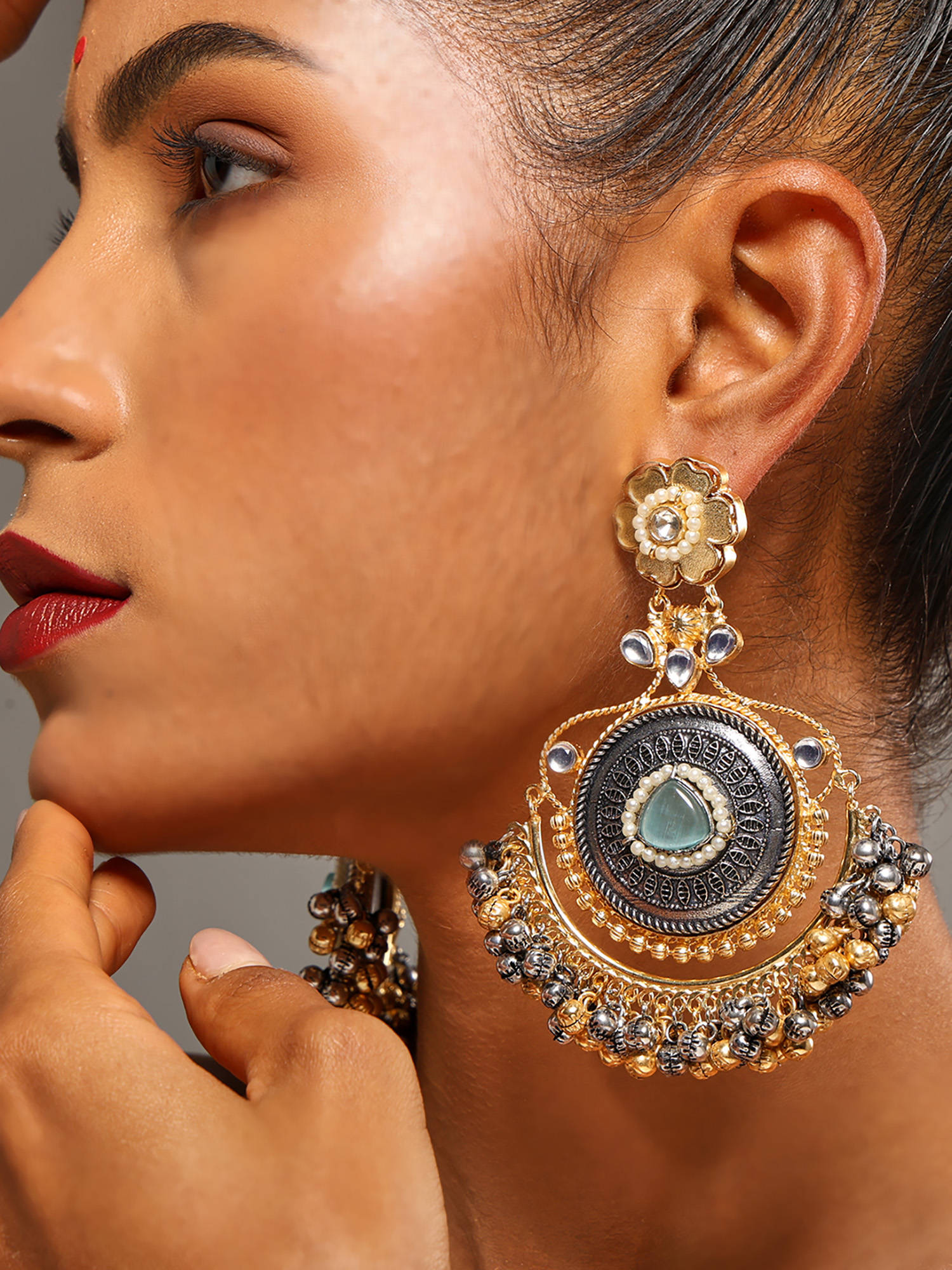 VENI Silver-Plated Artificial Stones and Beaded Contemporary Drop Earrings