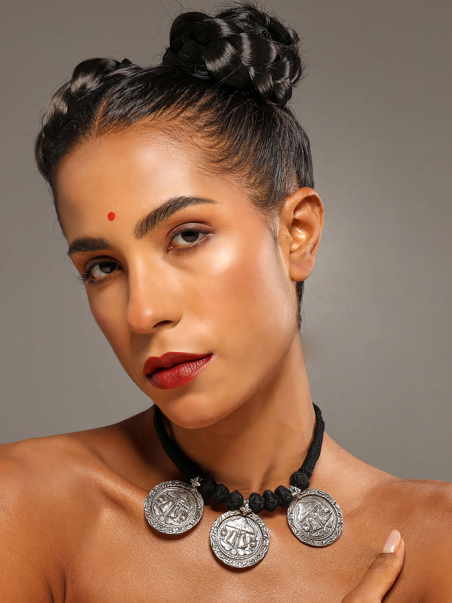 VENI 92.5 Silver-Plated Oxidised Necklace