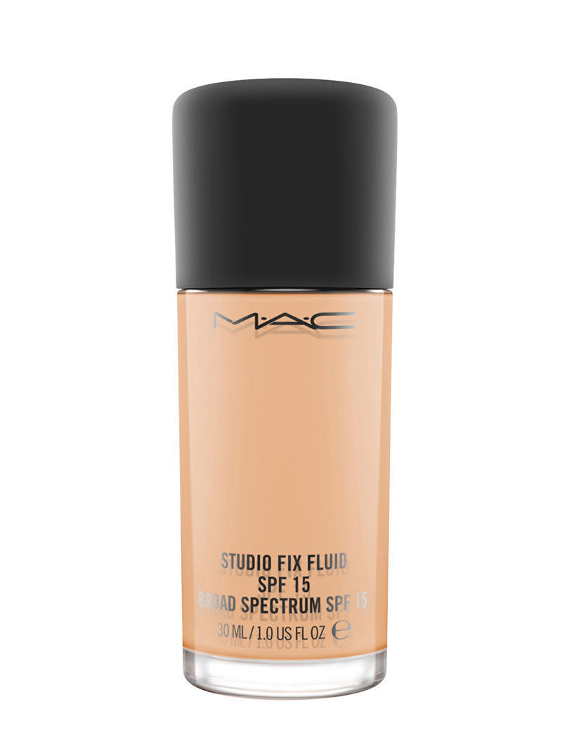 Buy  Studio Fix Fluid SPF 15 - NW22 Online at Best Price in India |  Nykaa