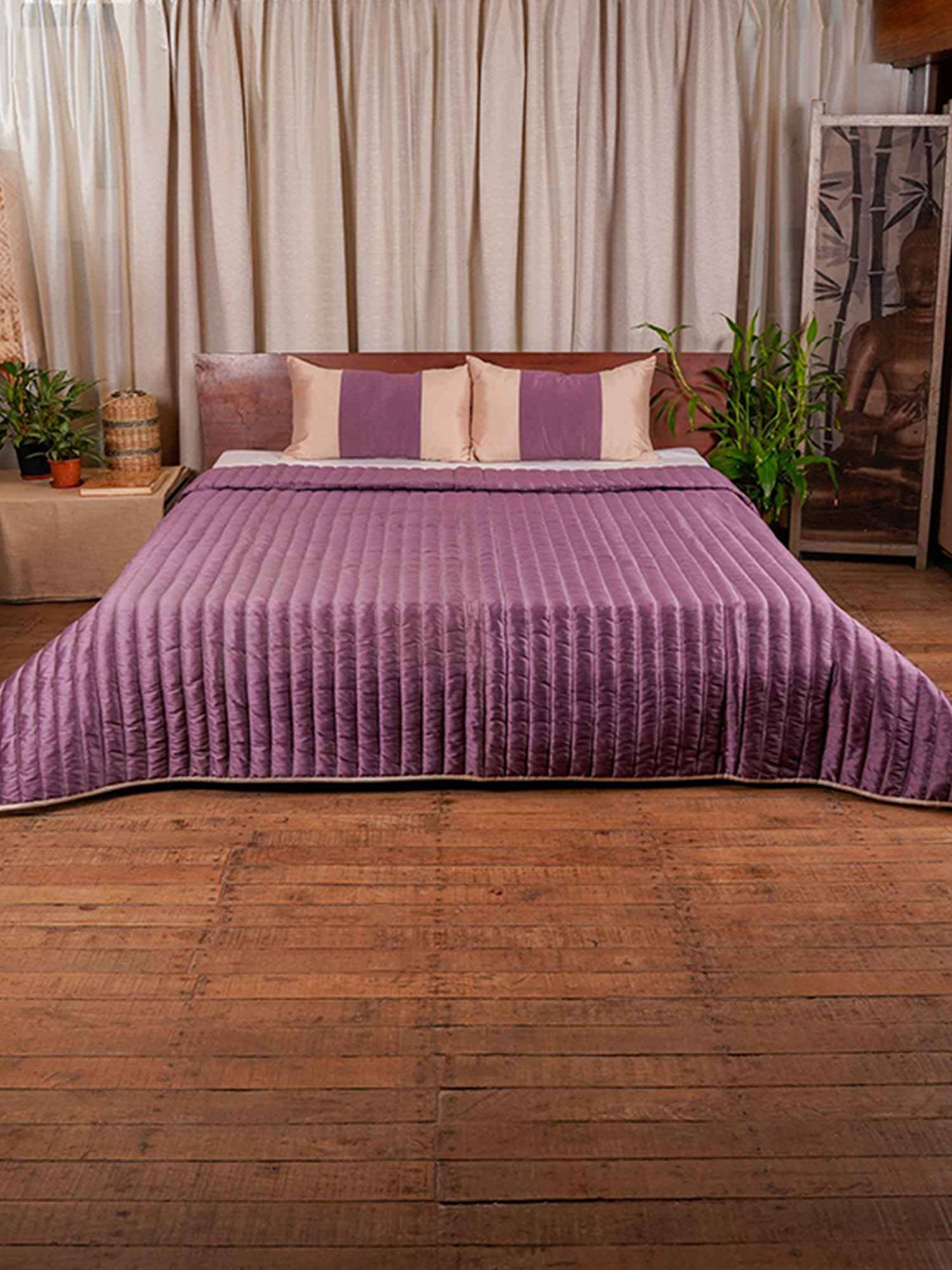 Zeba World Purple Self Textured Polyester Quilt with 2 Pillow Covers (Double)