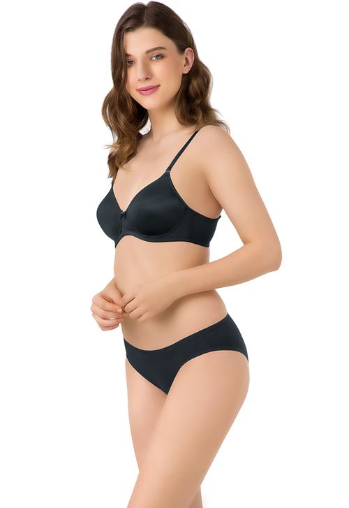 Buy Amante Smooth Charm Black Padded Non-Wired T-Shirt Bra (32B) Online