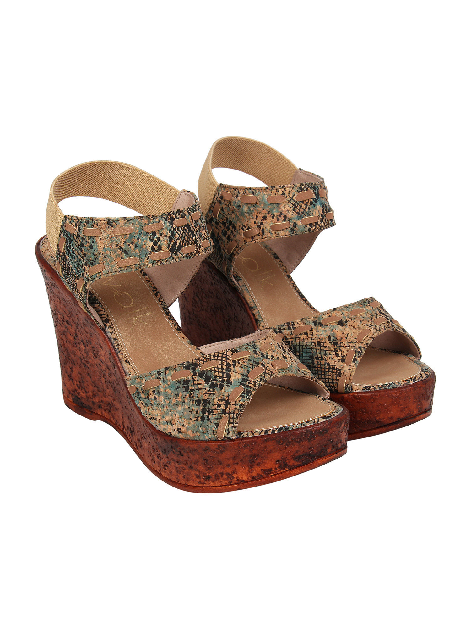 Catwalk hot sale beige wedges