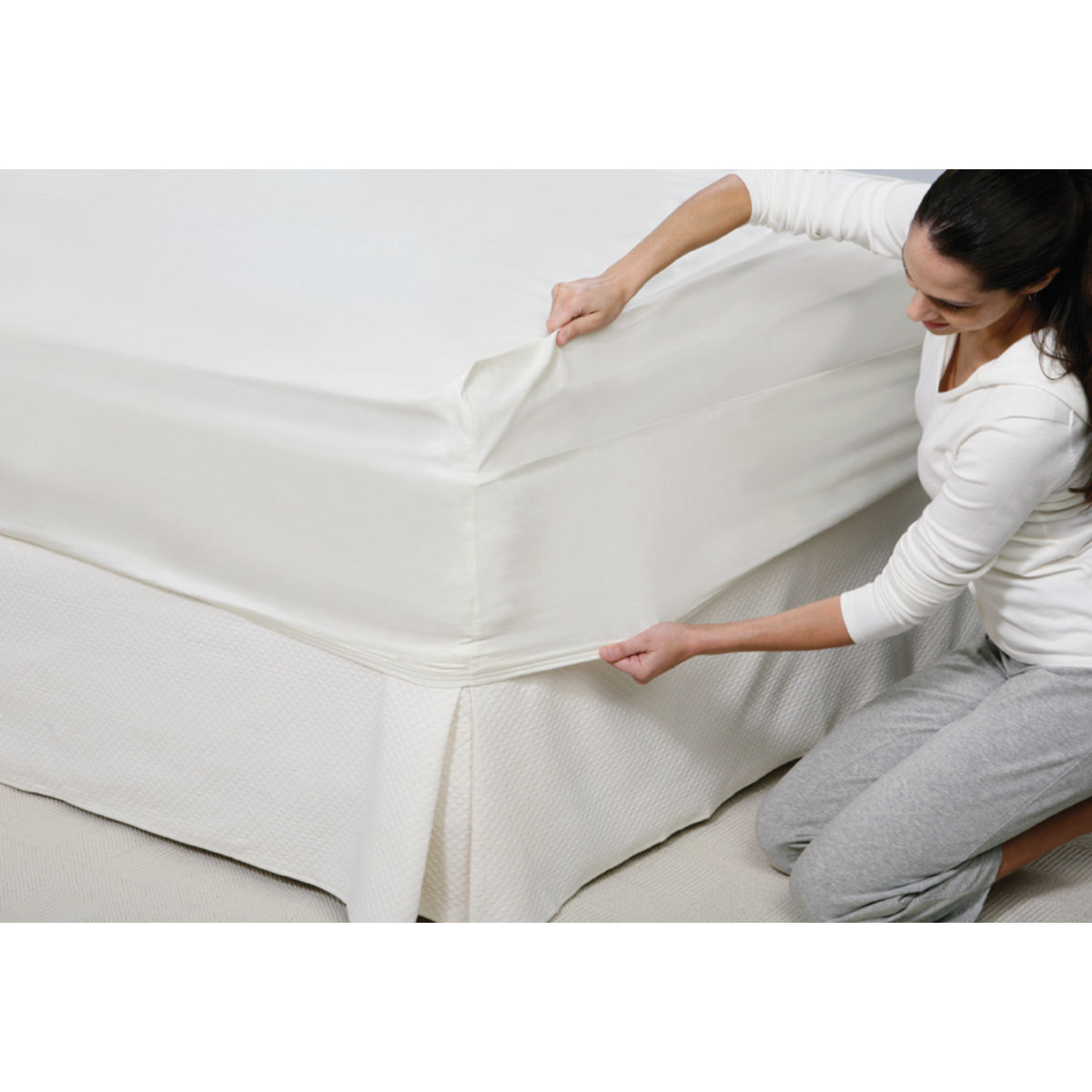 Spaces Atrium Floral Beige 1 Queen Size Fitted Sheets With 2 Pillow