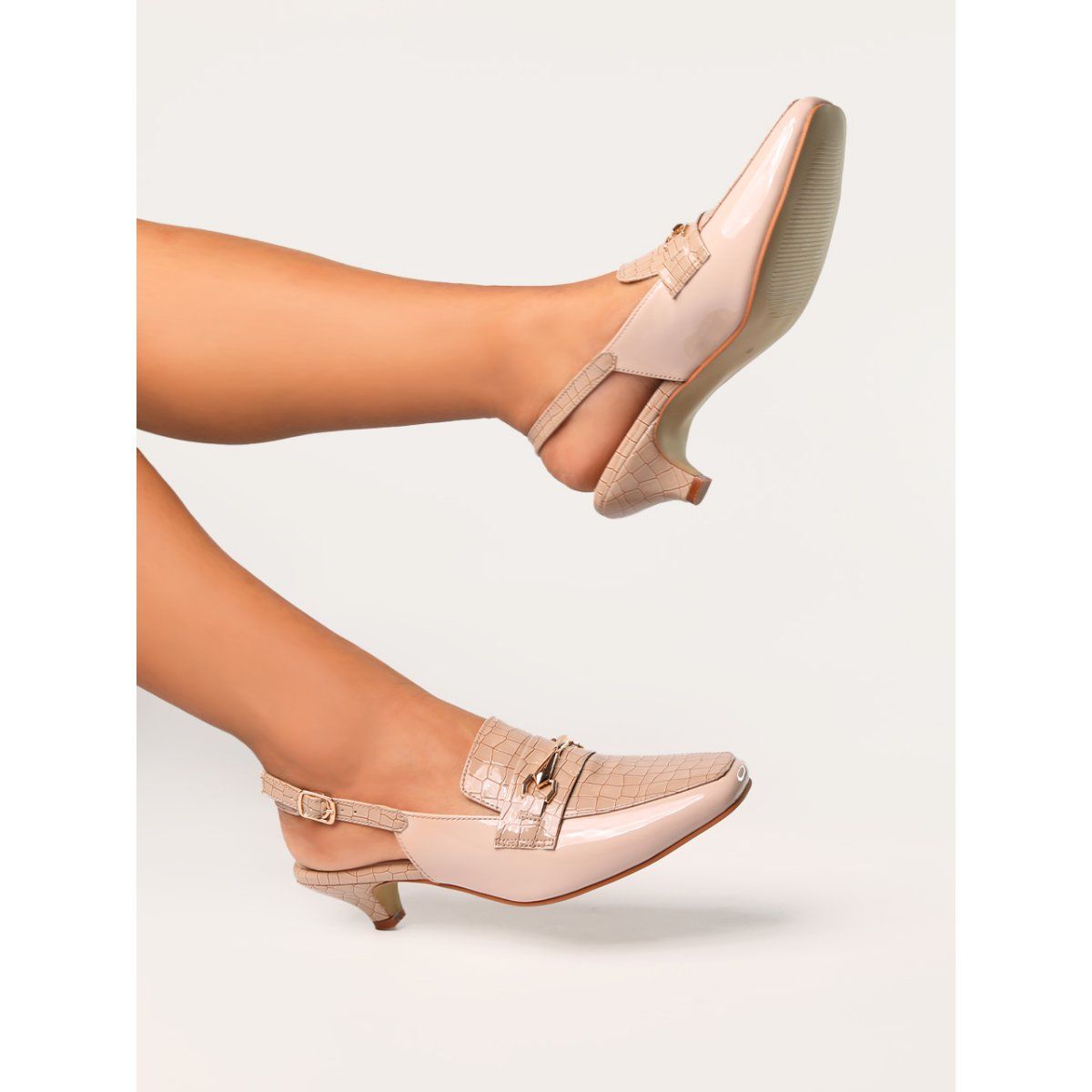 Taupe hot sale kitten heels