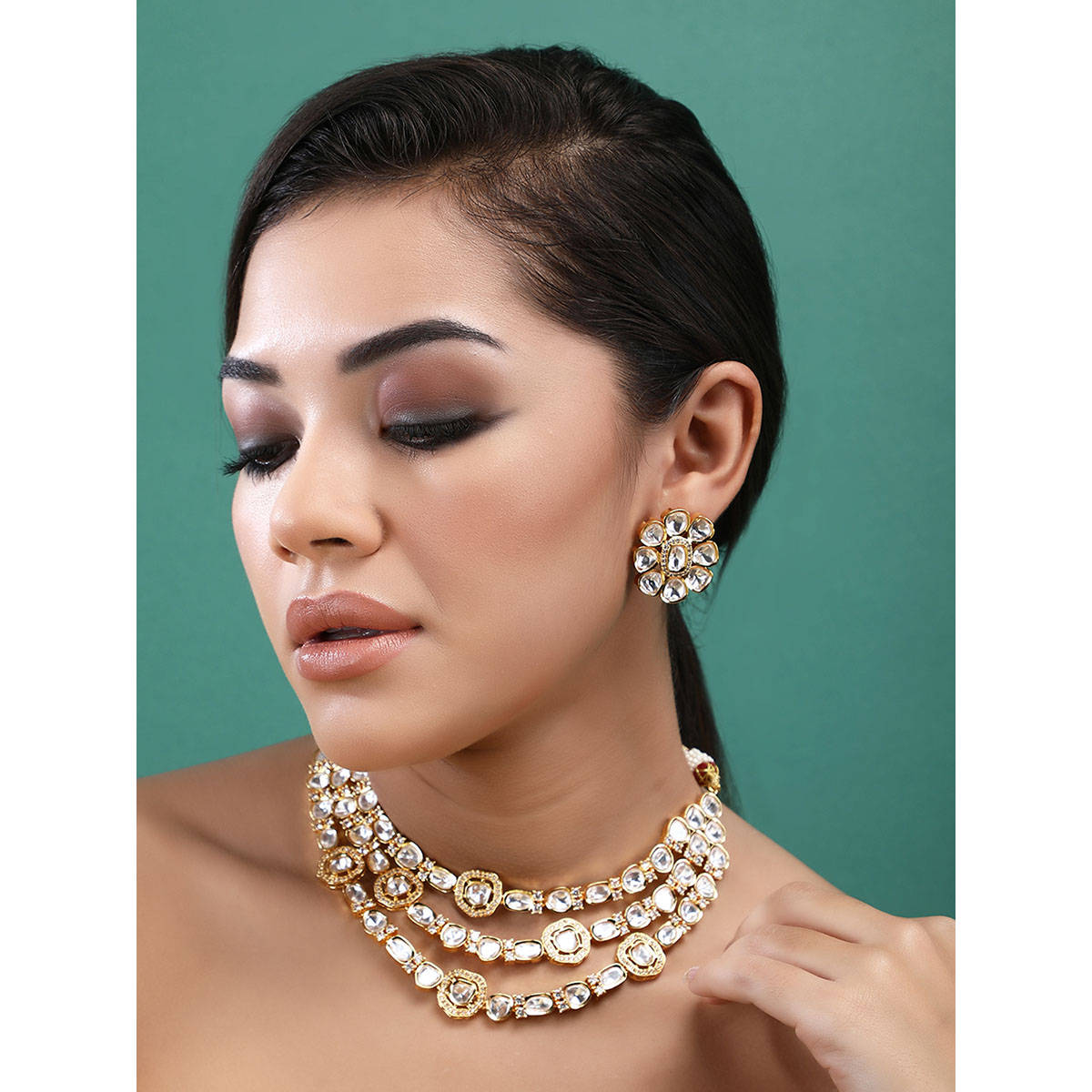 Auraa Trends 22KT Gold Plated Kundan Classic Necklace Set