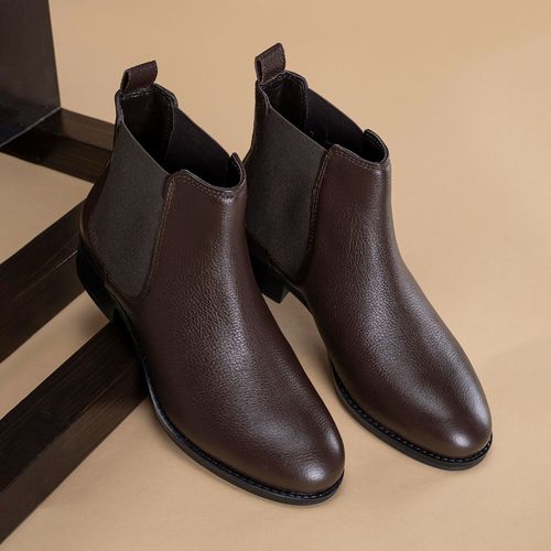 Red Tape Women Solid Brown Chelsea Boots (UK 7)