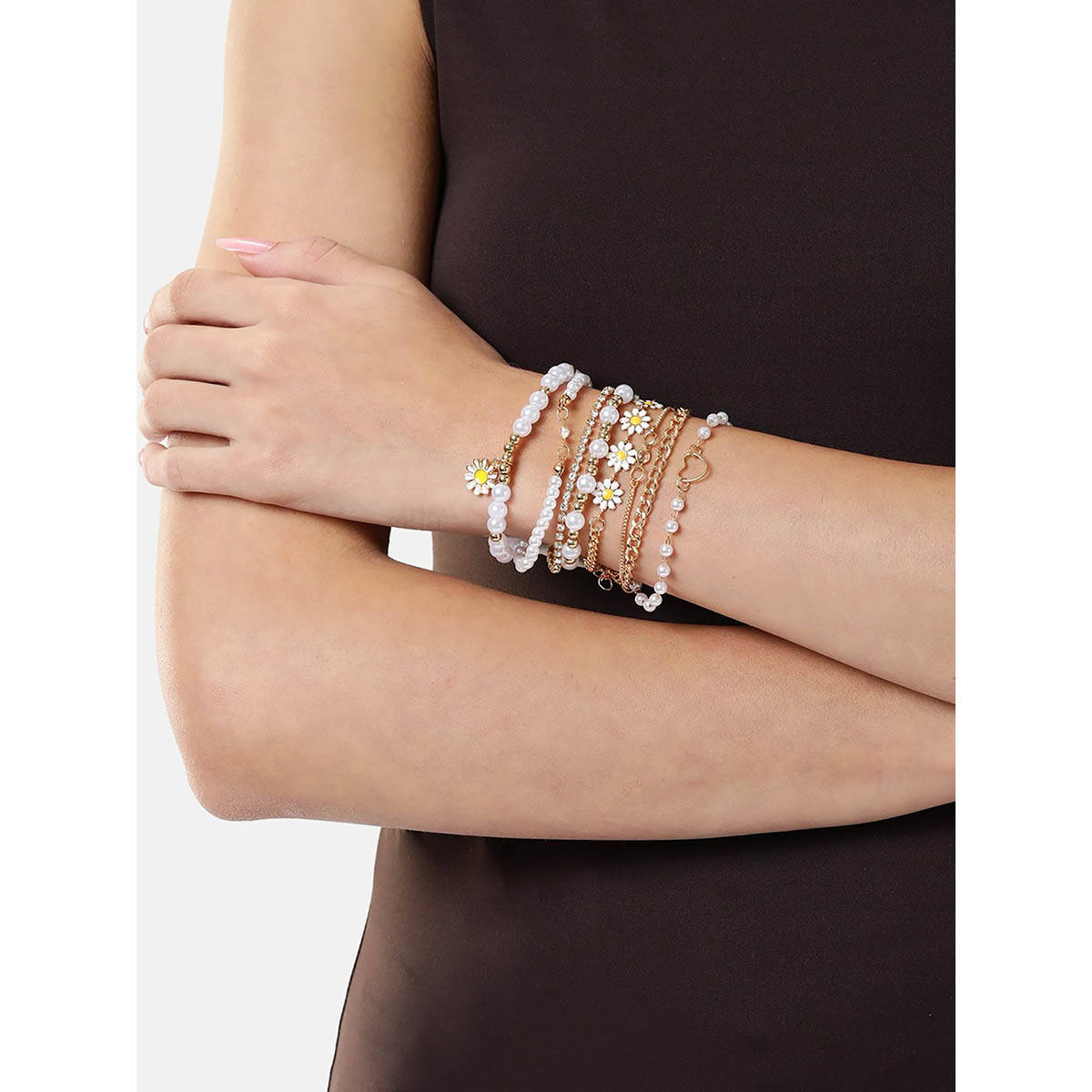 Carlton London Rose Gold Pleated Cz and Pearl Heart Floral Charm Bracelet (Set Of 8)