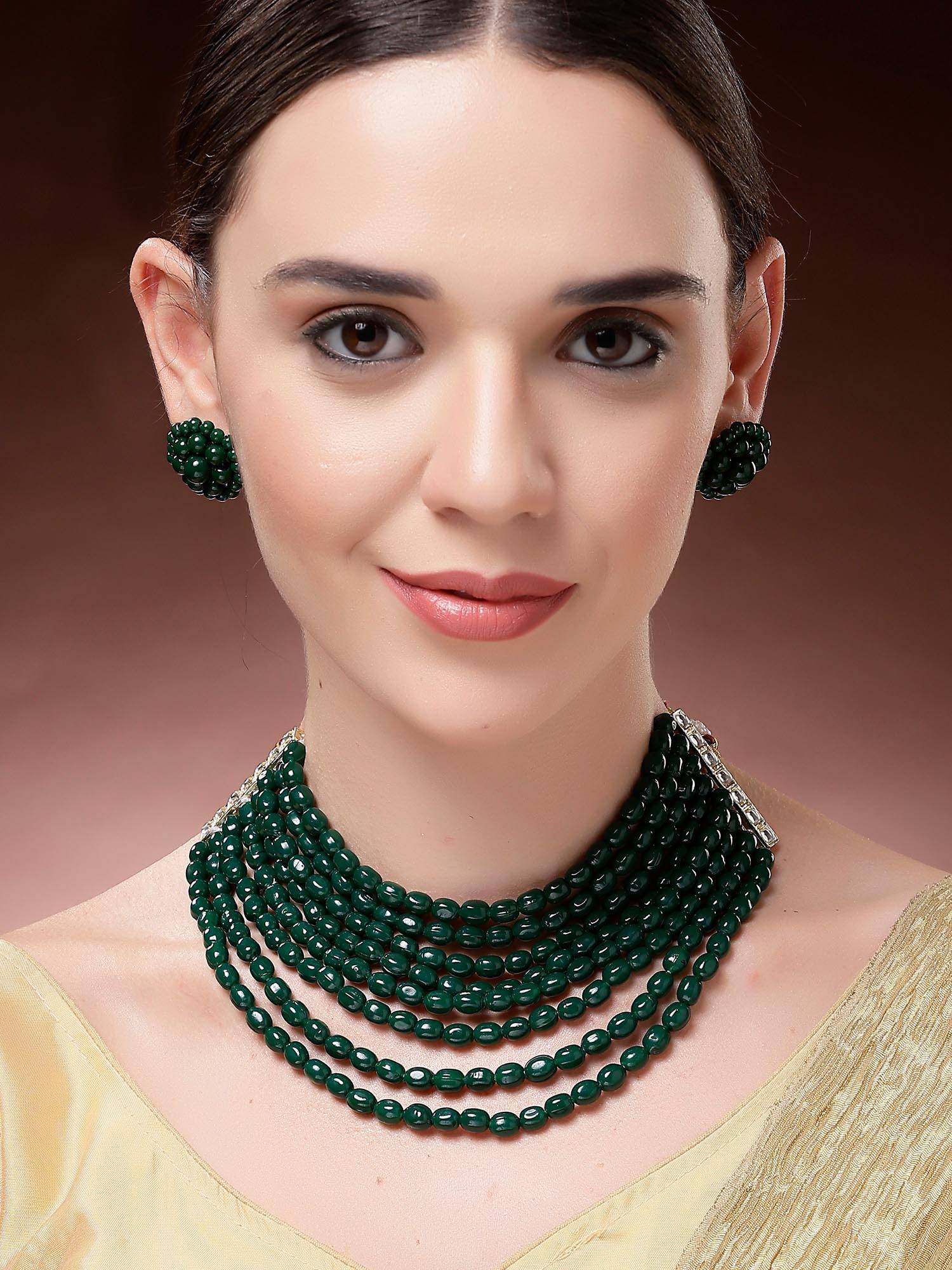 Karatcart Women Green Tumble Graduating Choker Jewellery Set