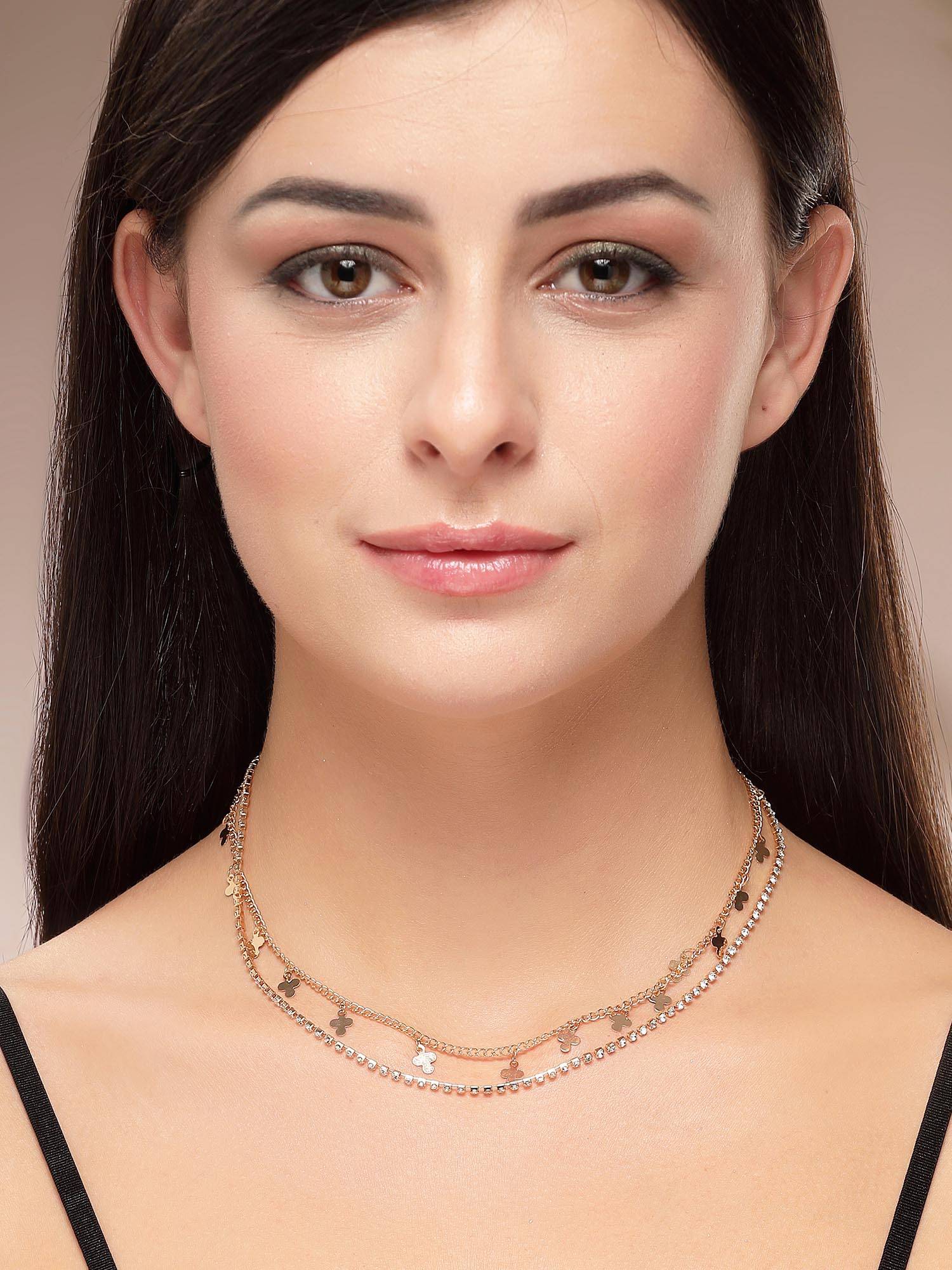 Karatcart Women White Dainty Floral Charms Elegant Necklace