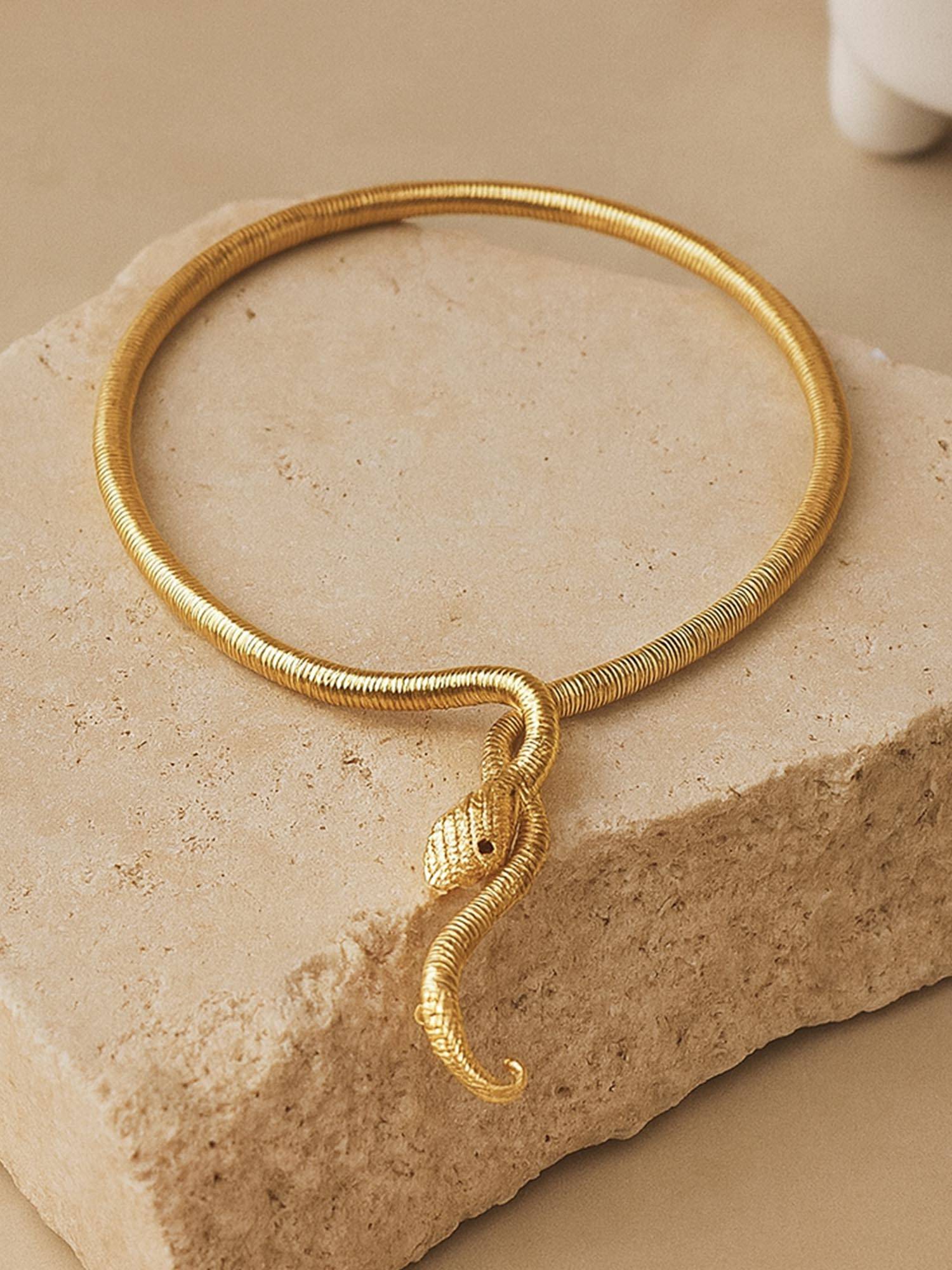 Karatcart Women Stylish Gold-Plated Snake Design Hasli Choker Necklace
