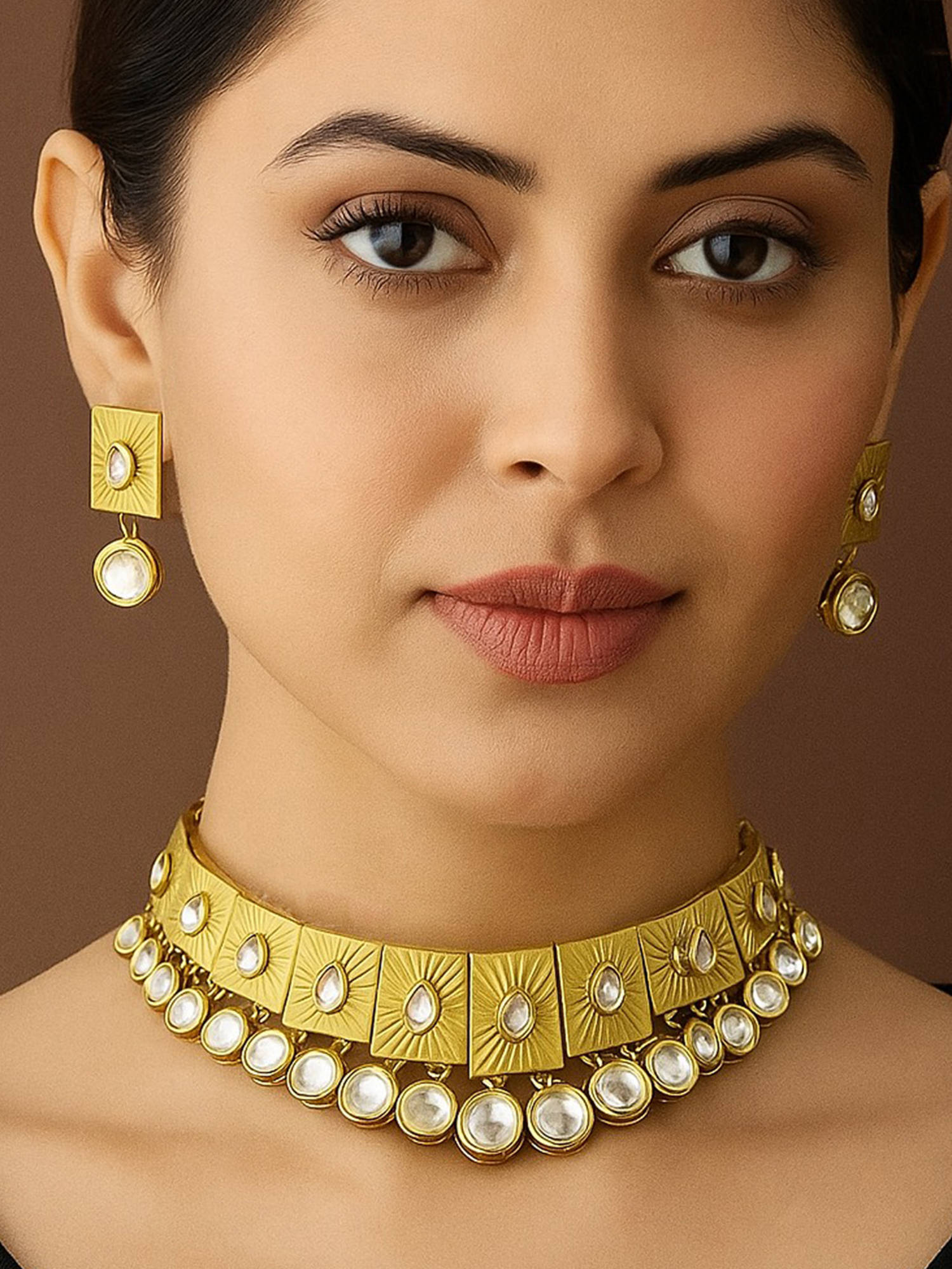Treemoda White Brass Stones Jewellery Set