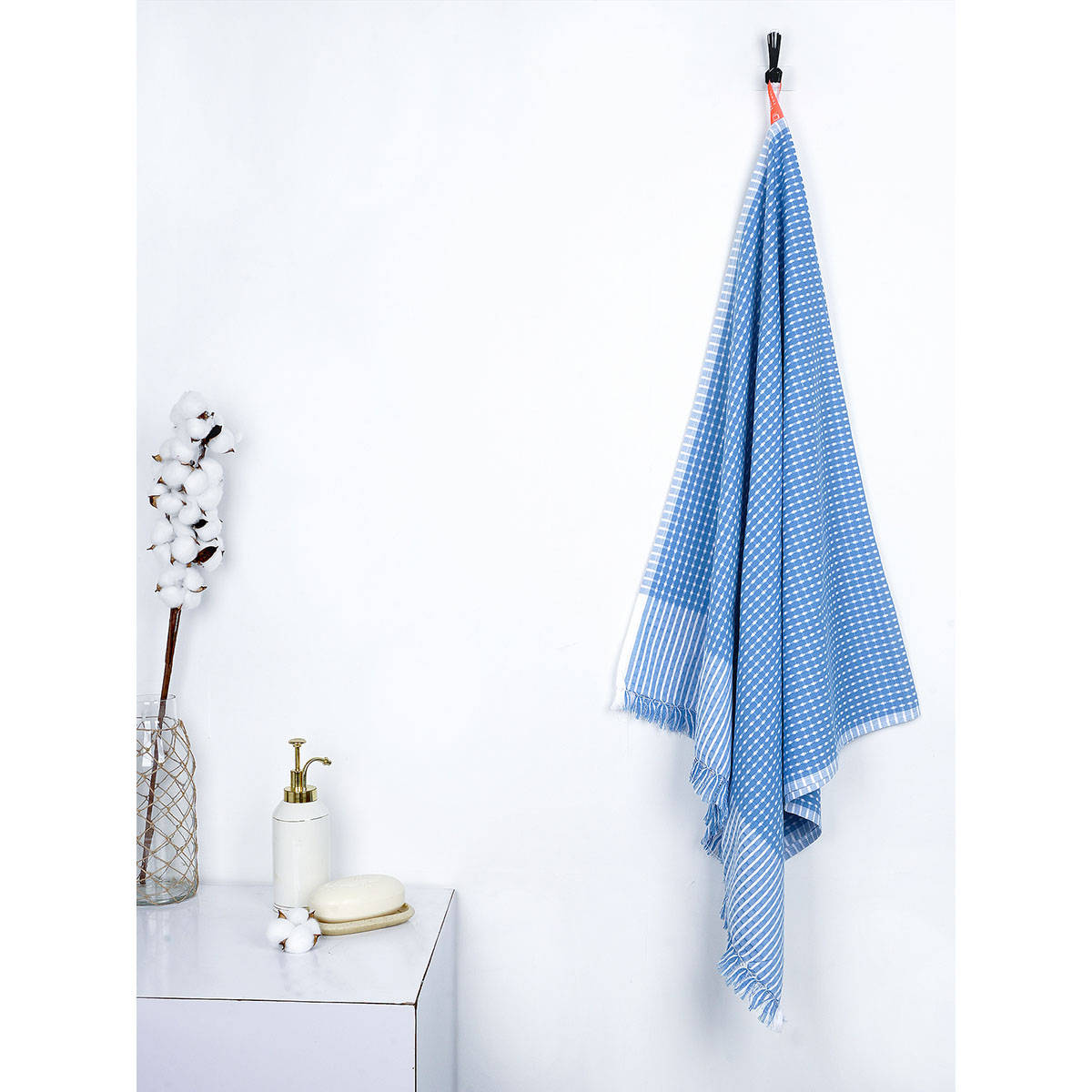 Doctor Towels The Bath Community Blue Cotton Honey Comb Medium Bath Towel (Pack of 1)