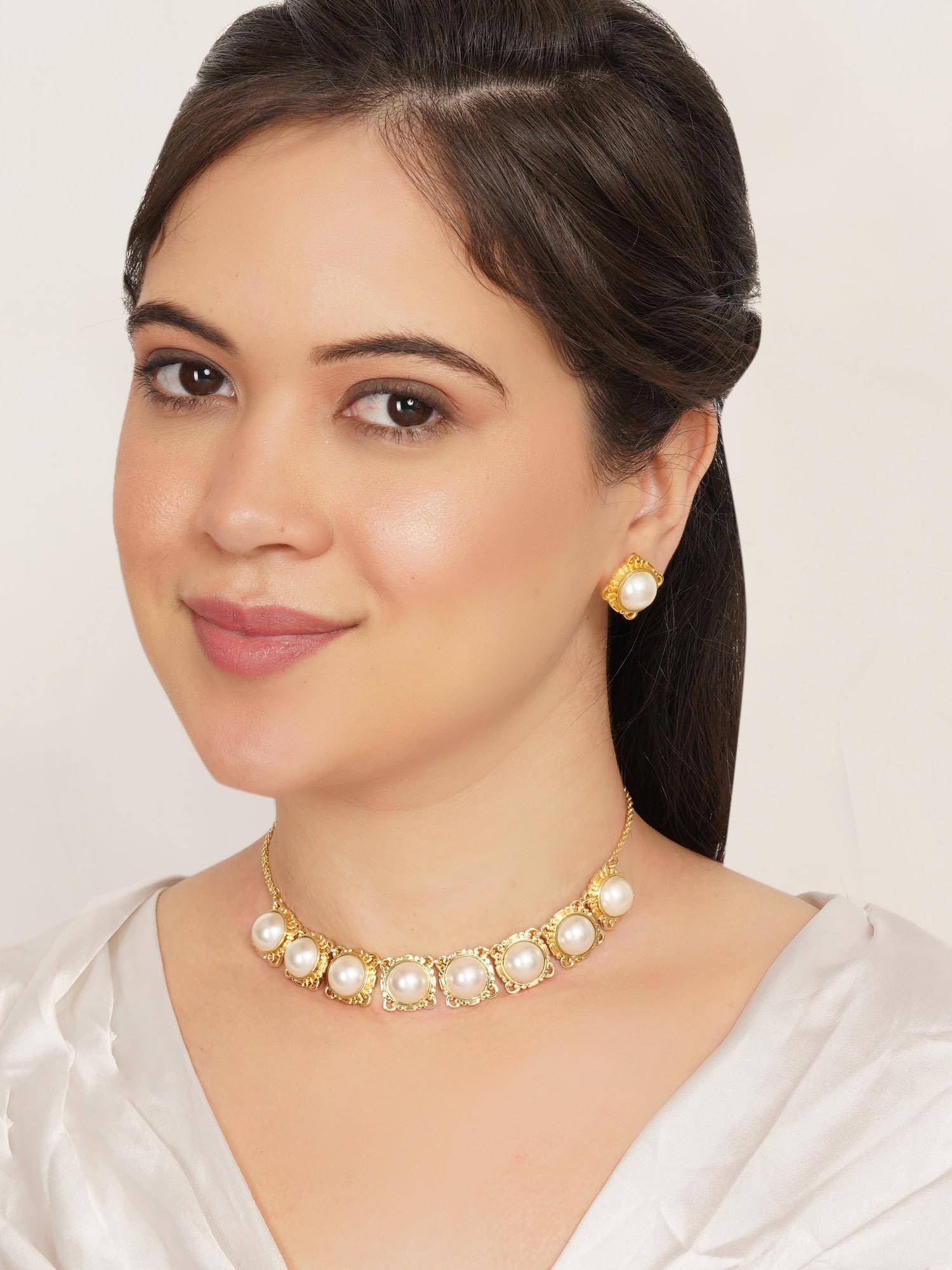 BeAbhika Royal Pearl Halo Choker Jewellery Set