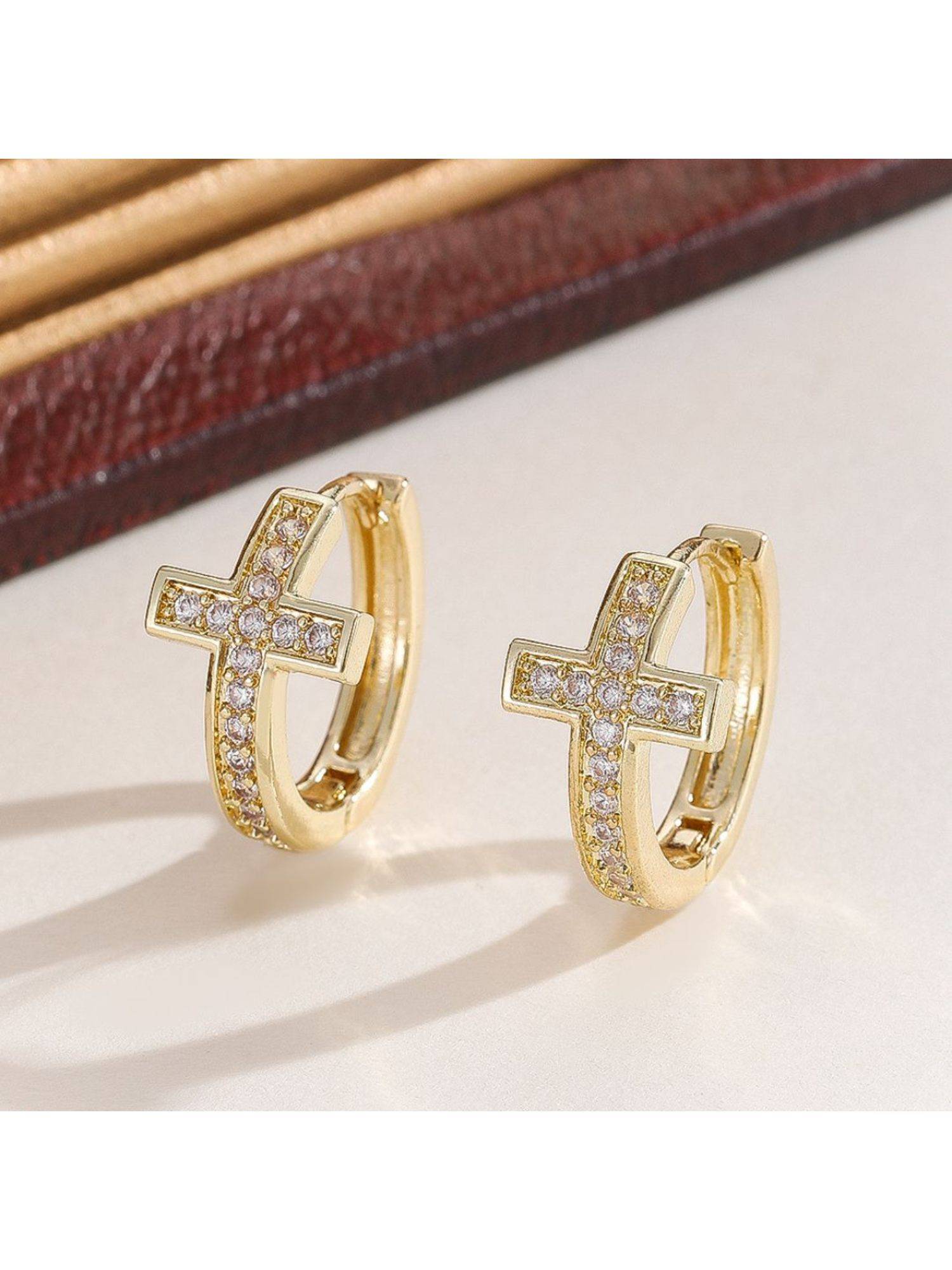 ESTAILO FASHION Chic Twist Glow Hoops Earring
