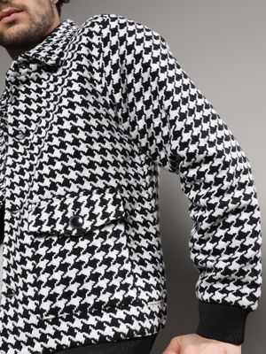 Campus Sutra Mens Carbon Black & Chalk White Houndstooth Denim Jacket