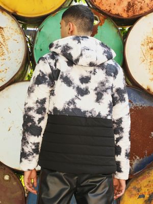 Campus Sutra Mens Black & White Tie-Dye Block Puffer Jacket