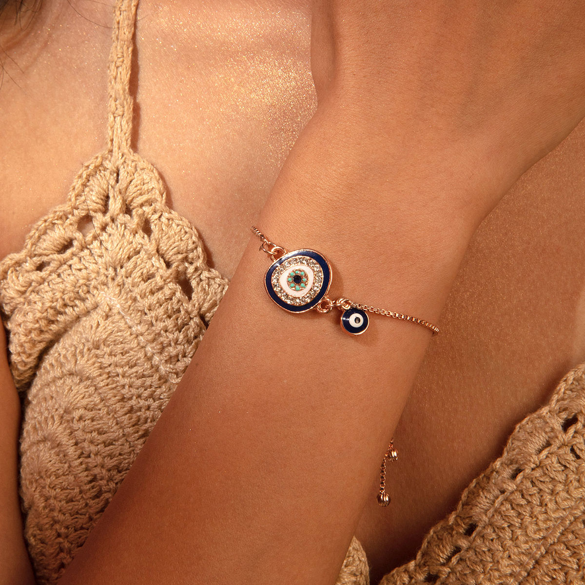 Pipa Bella by Nykaa Fashion Blue Eye Chain Bracelet