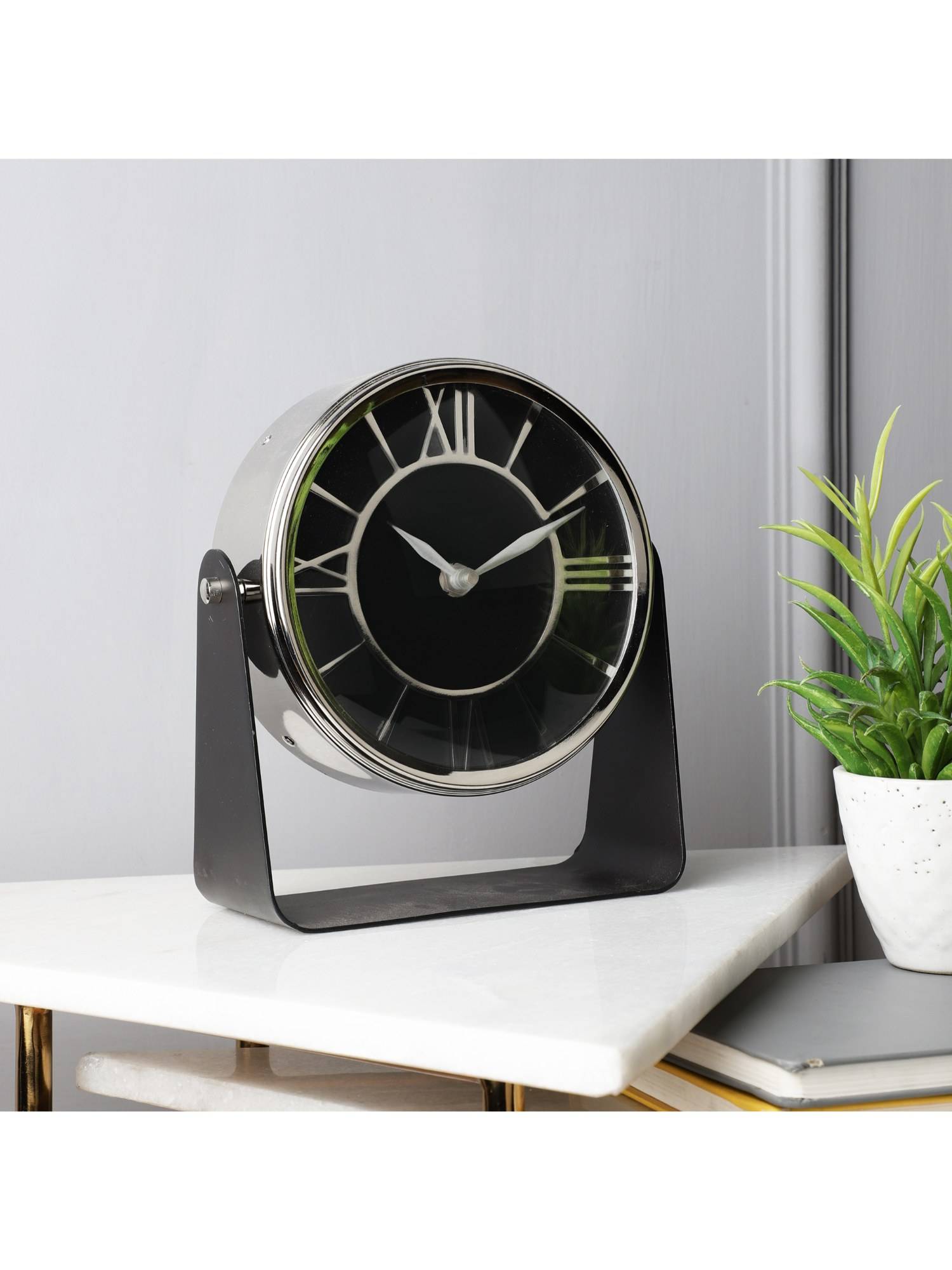 De Maison Decor Mitsuki silver Table Clock
