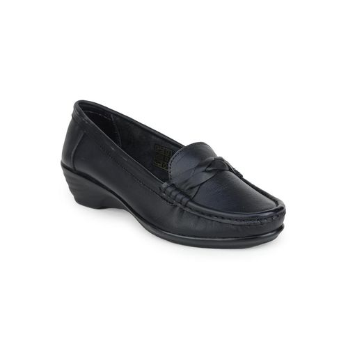 Buy Zoom Shoes Women Black Genuine Leather Loafers Online