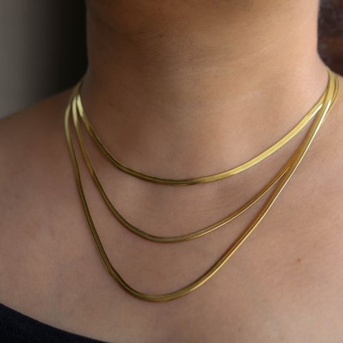 Buy Viari Accessories Zara Triple Layered Herringbone Necklace Online