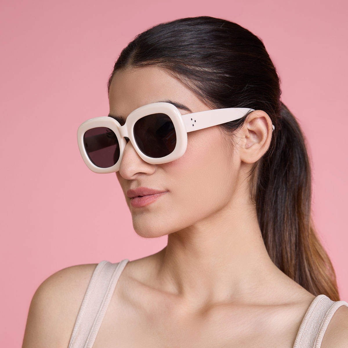 Buy Pipa Bella by Nykaa Fashion Trendy Black Wayfarer Sunglasses (M) Online